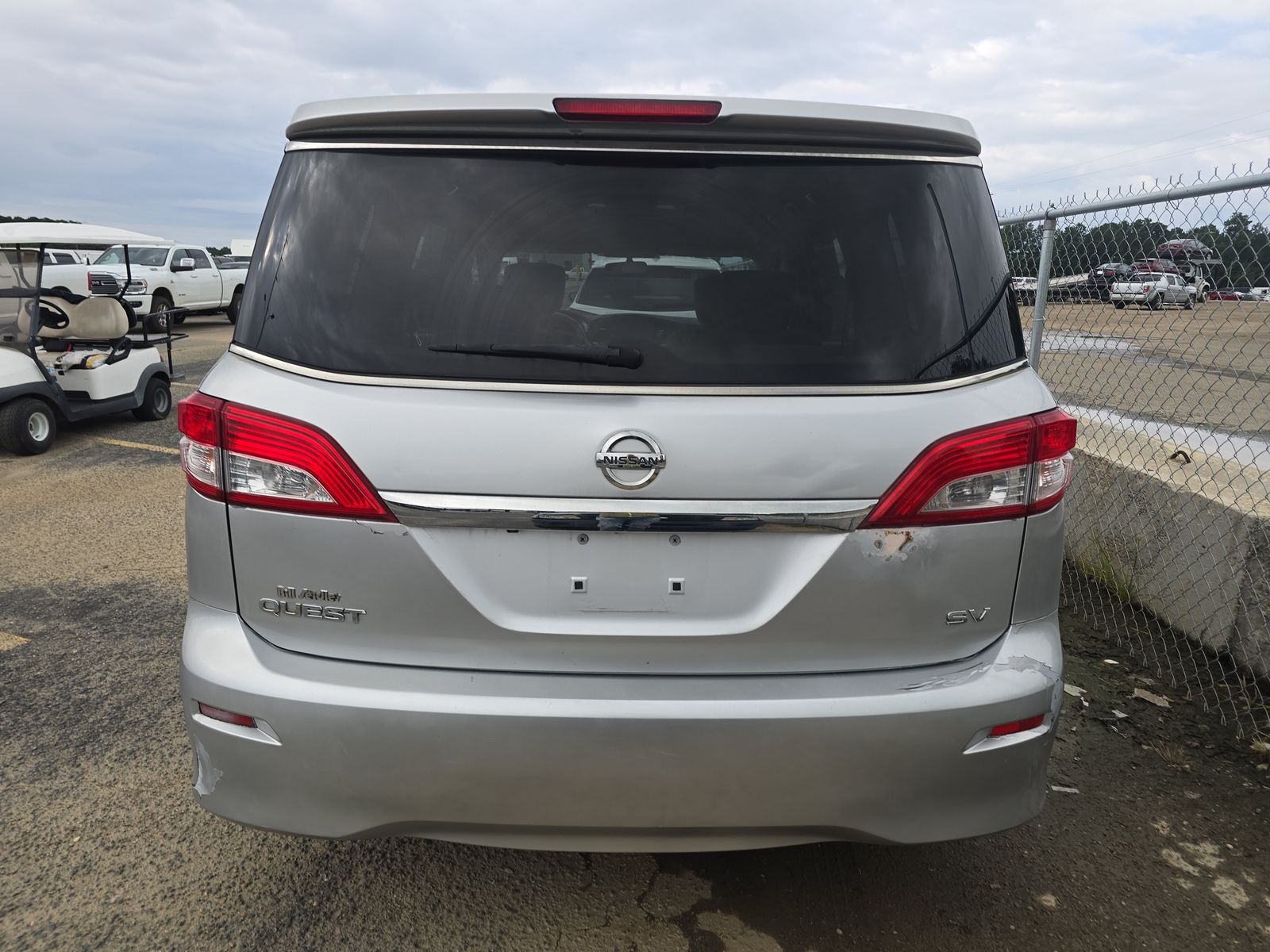 2014 Nissan Quest SV FWD