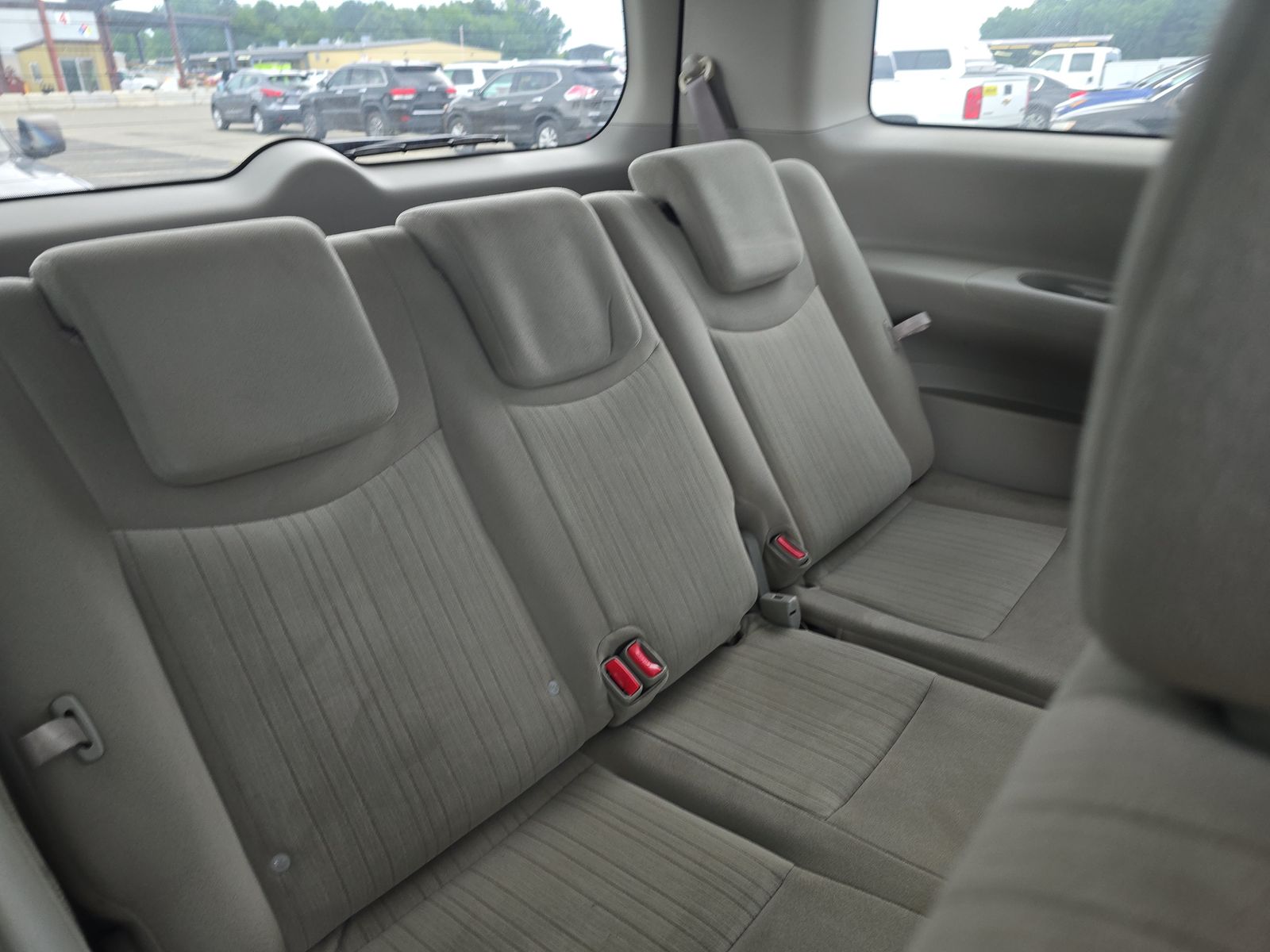 2014 Nissan Quest SV FWD