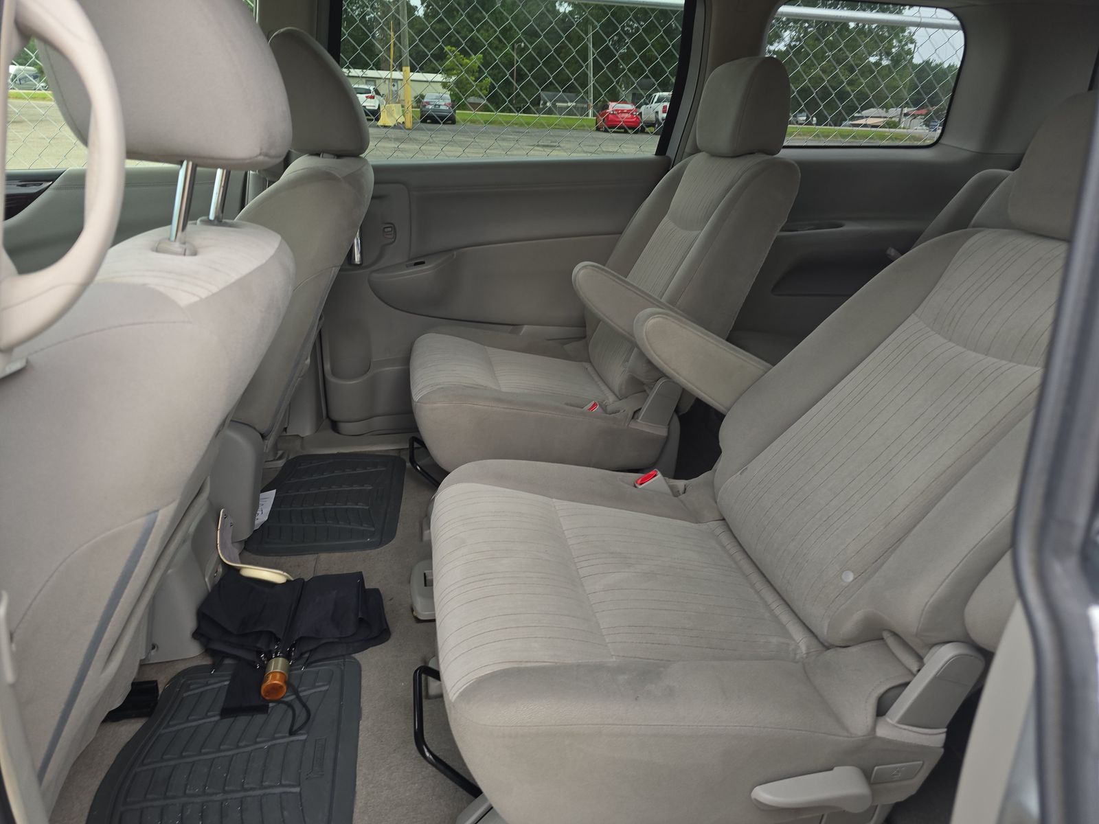 2014 Nissan Quest SV FWD
