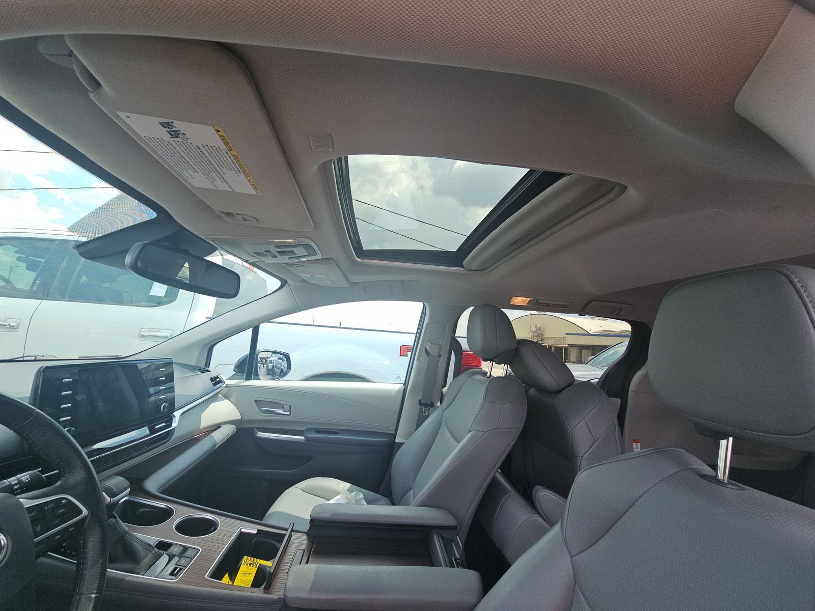 2022 Toyota Sienna XLE FWD