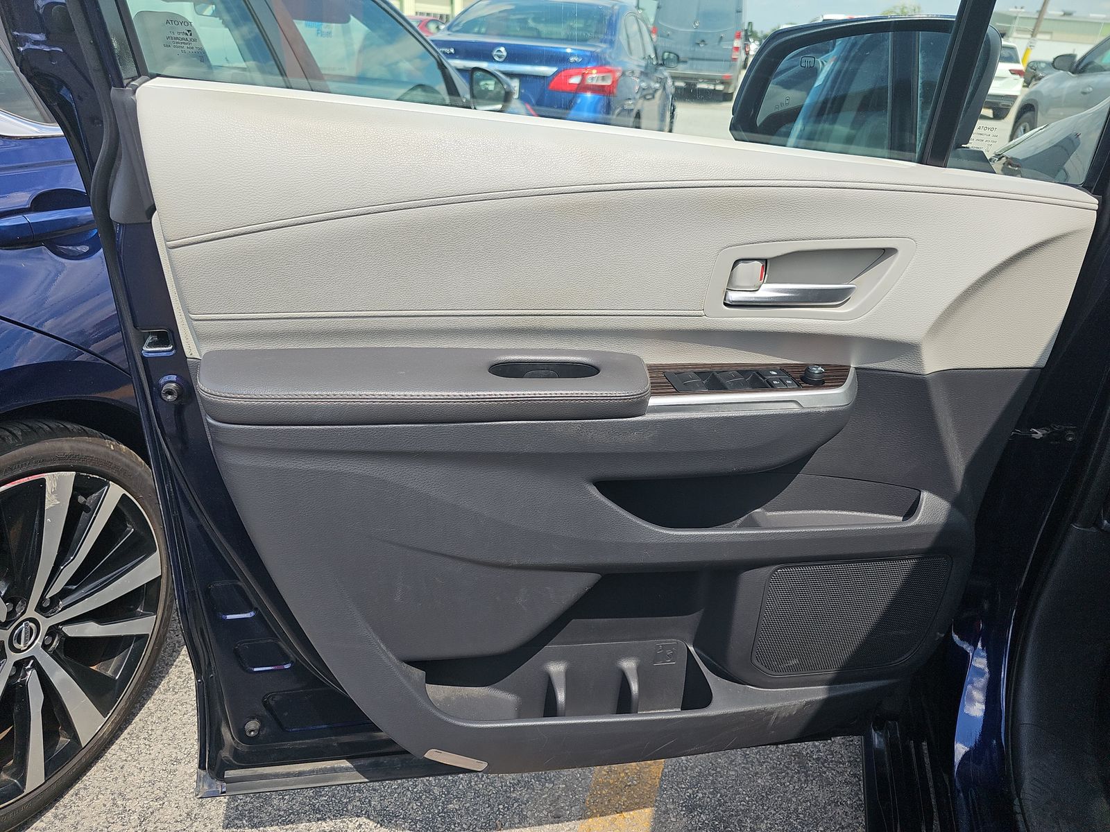 2022 Toyota Sienna XLE FWD