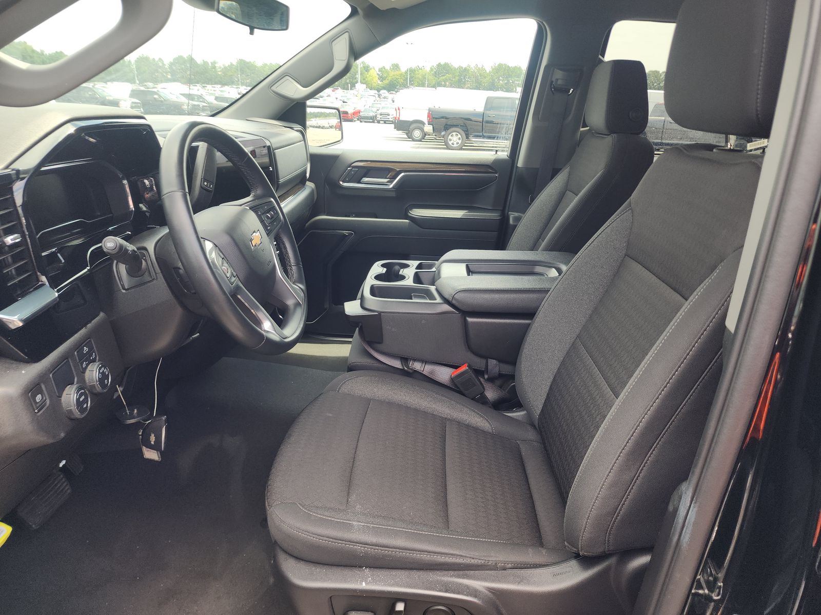 2024 Chevrolet Silverado 1500 LT RWD