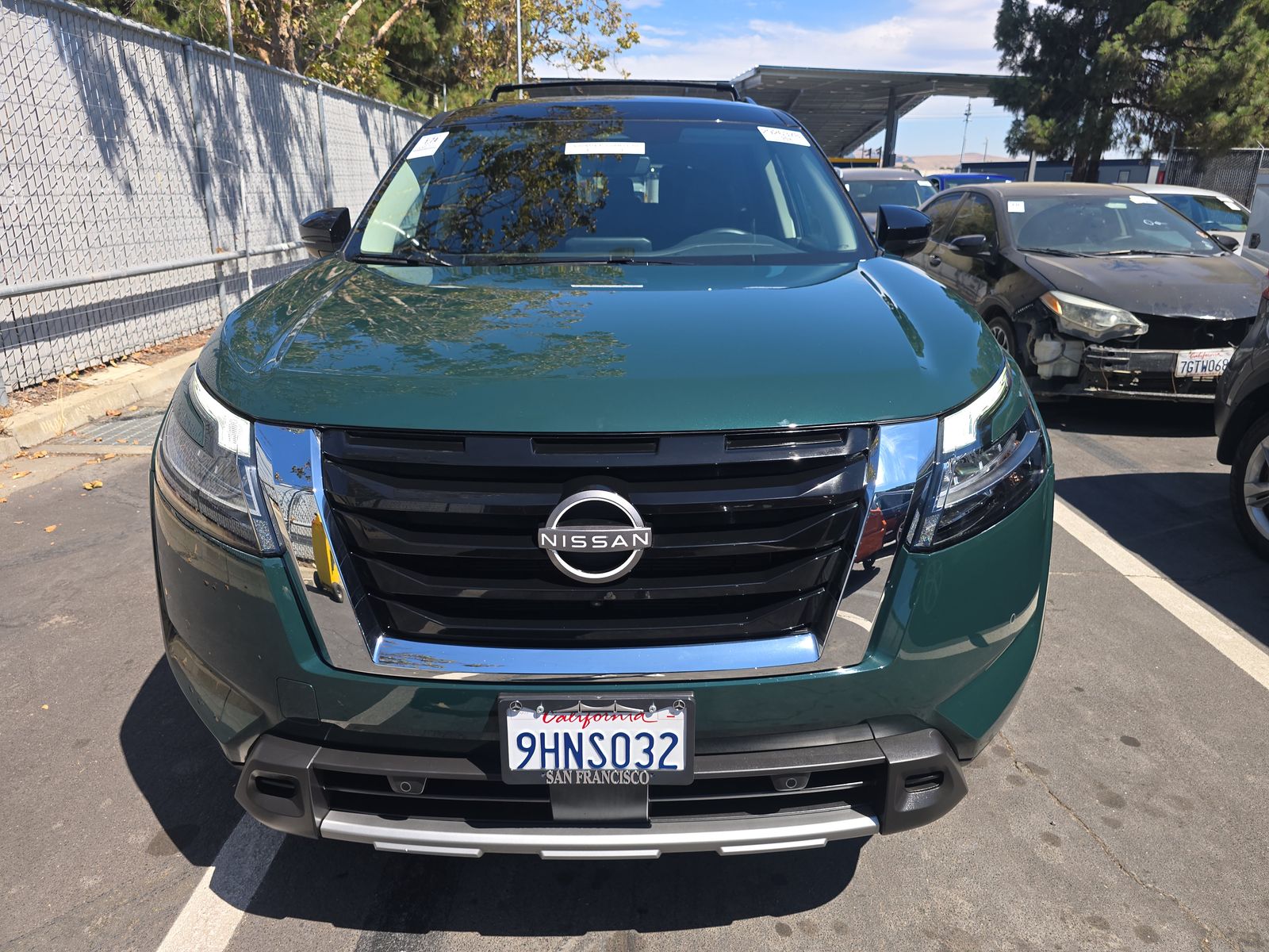 2023 Nissan Pathfinder SL FWD