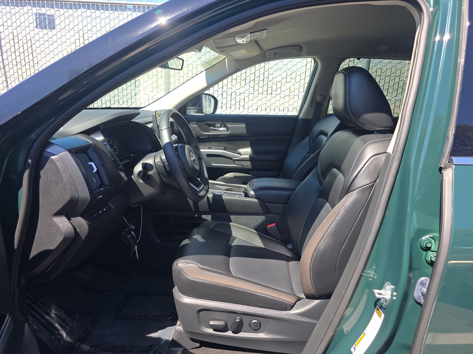 2023 Nissan Pathfinder SL FWD