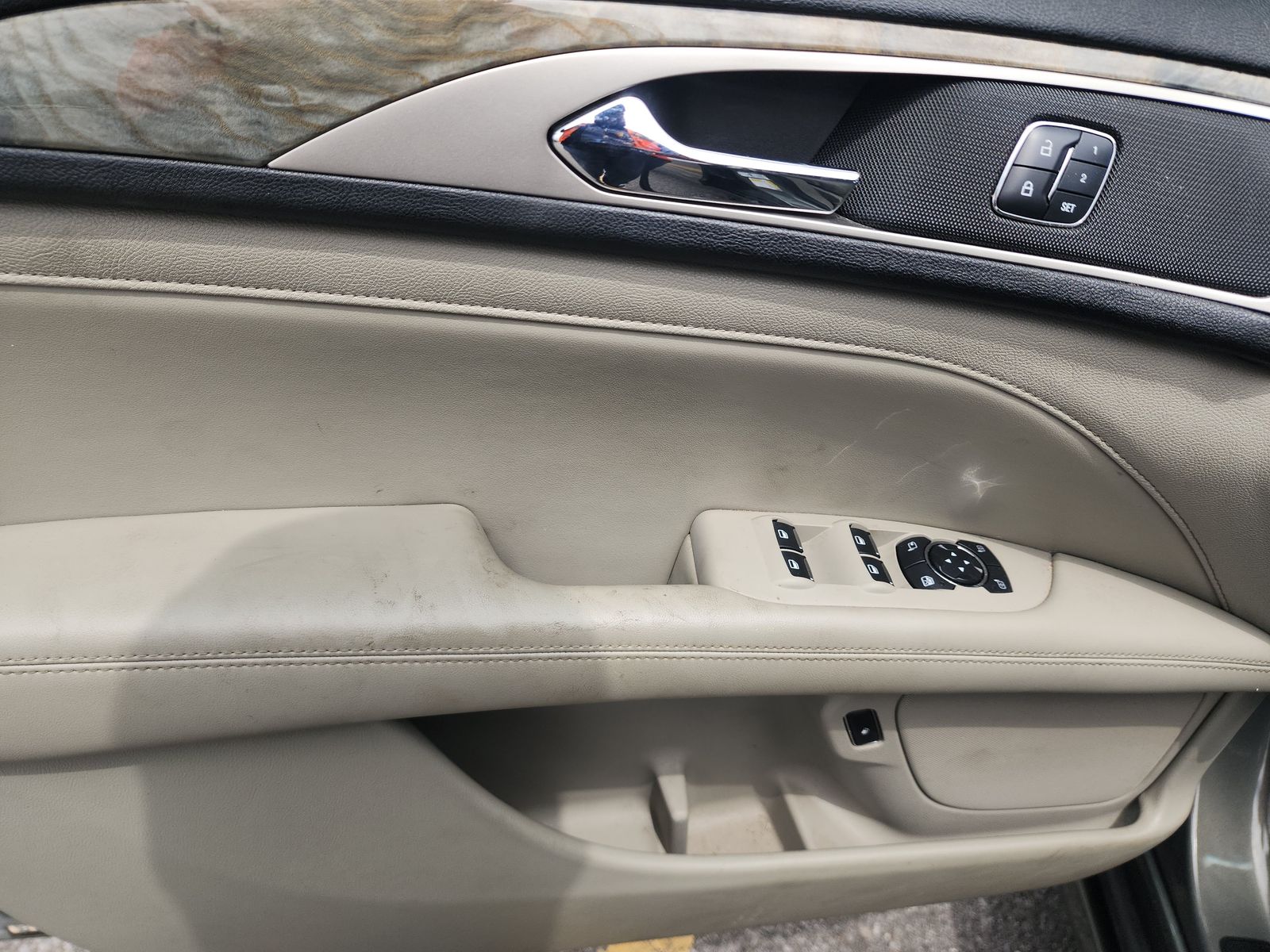 2017 Lincoln MKZ Hybrid Reserve FWD