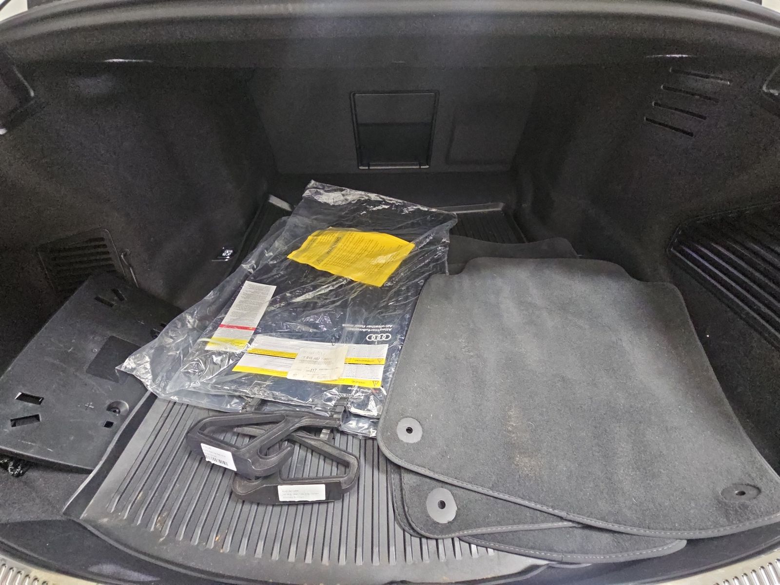 2022 Audi A8 Base AWD