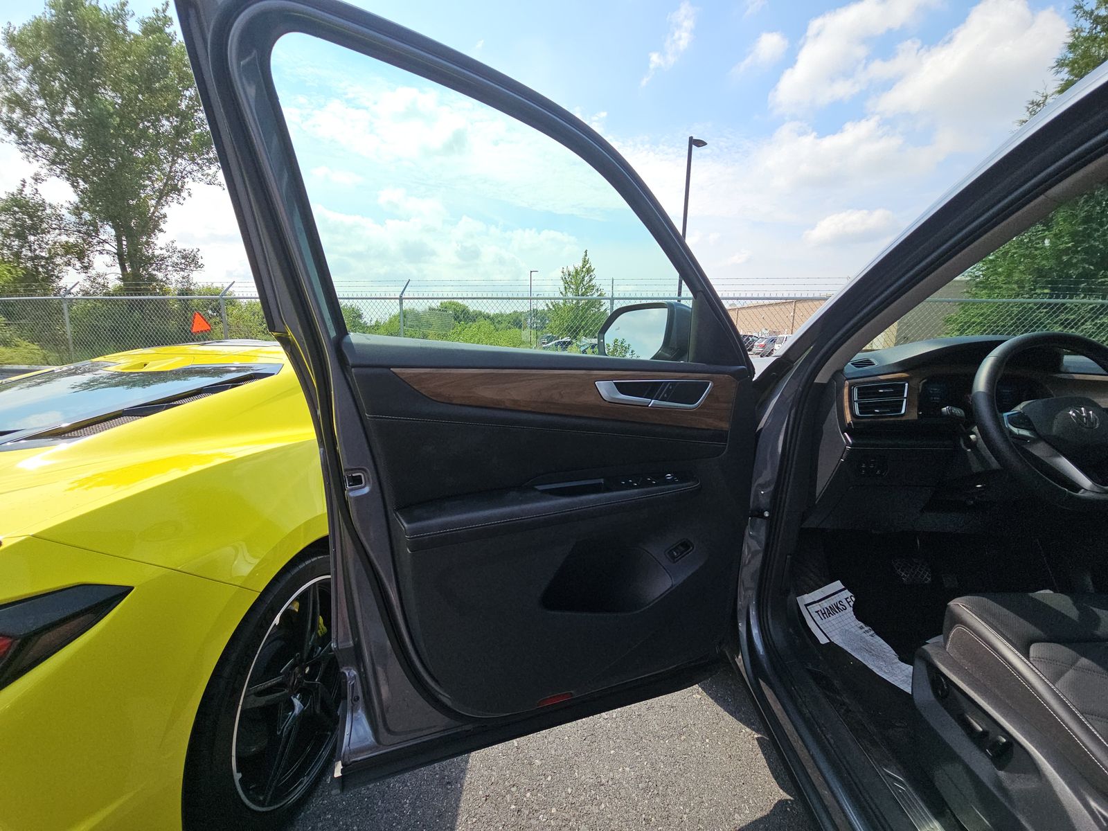 2025 Volkswagen Atlas 2.0T SE AWD