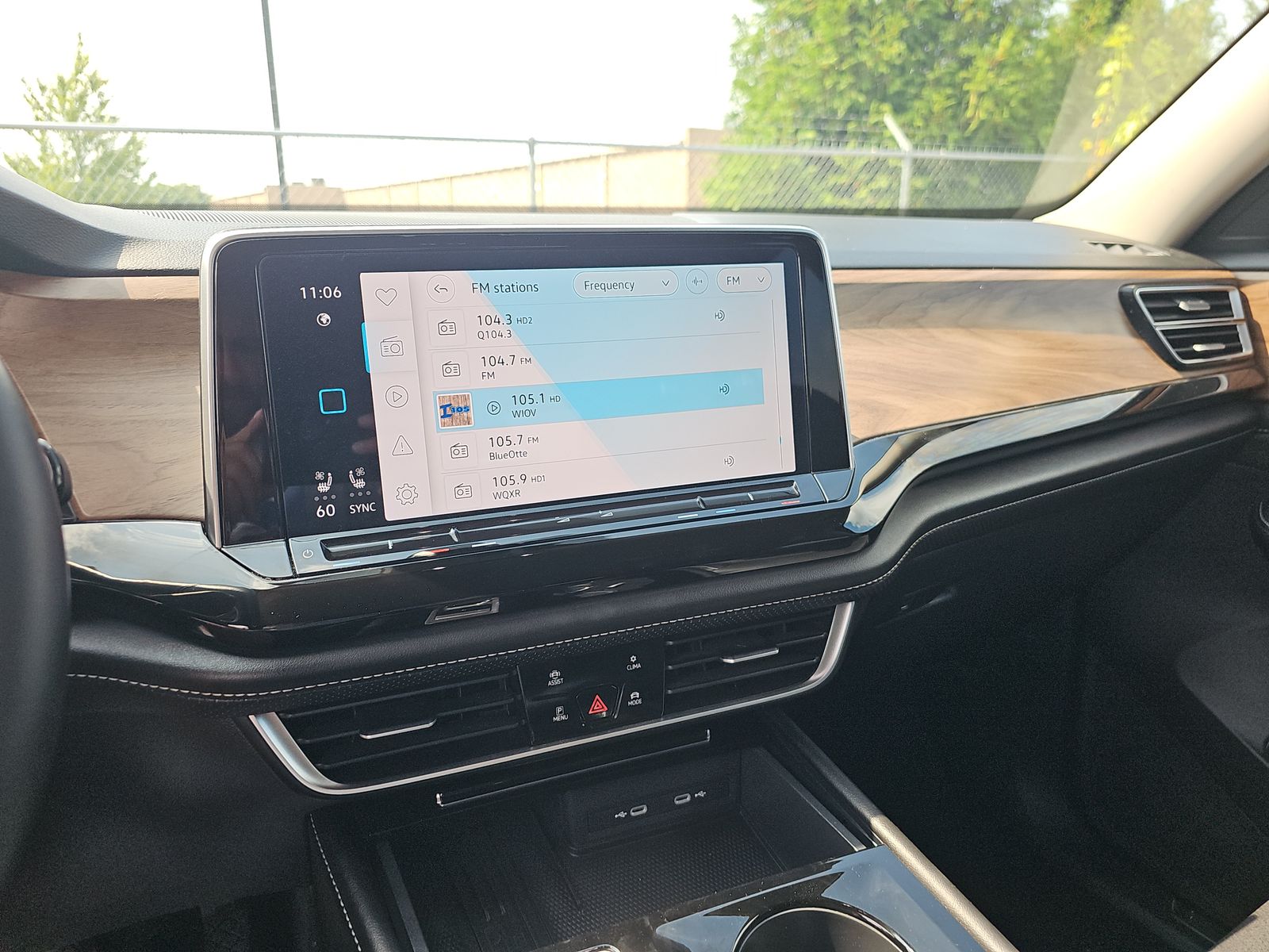 2025 Volkswagen Atlas 2.0T SE AWD