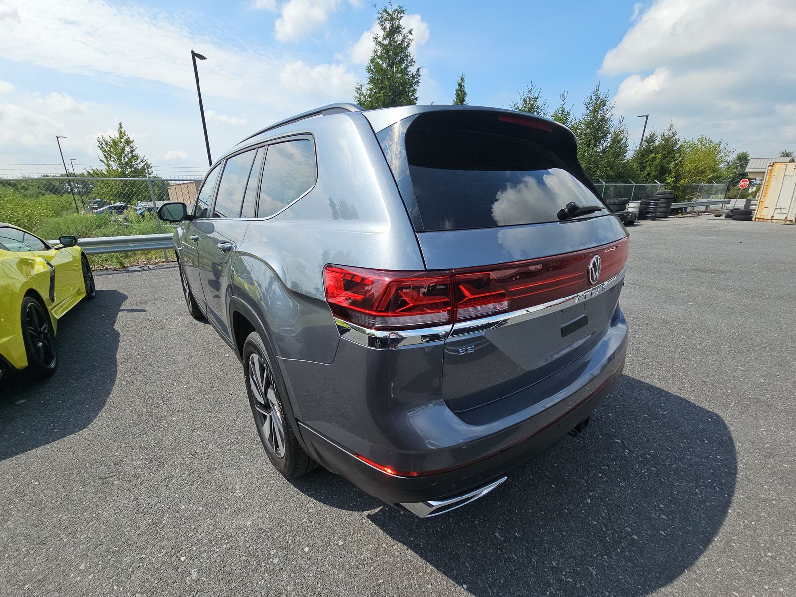 2025 Volkswagen Atlas 2.0T SE AWD