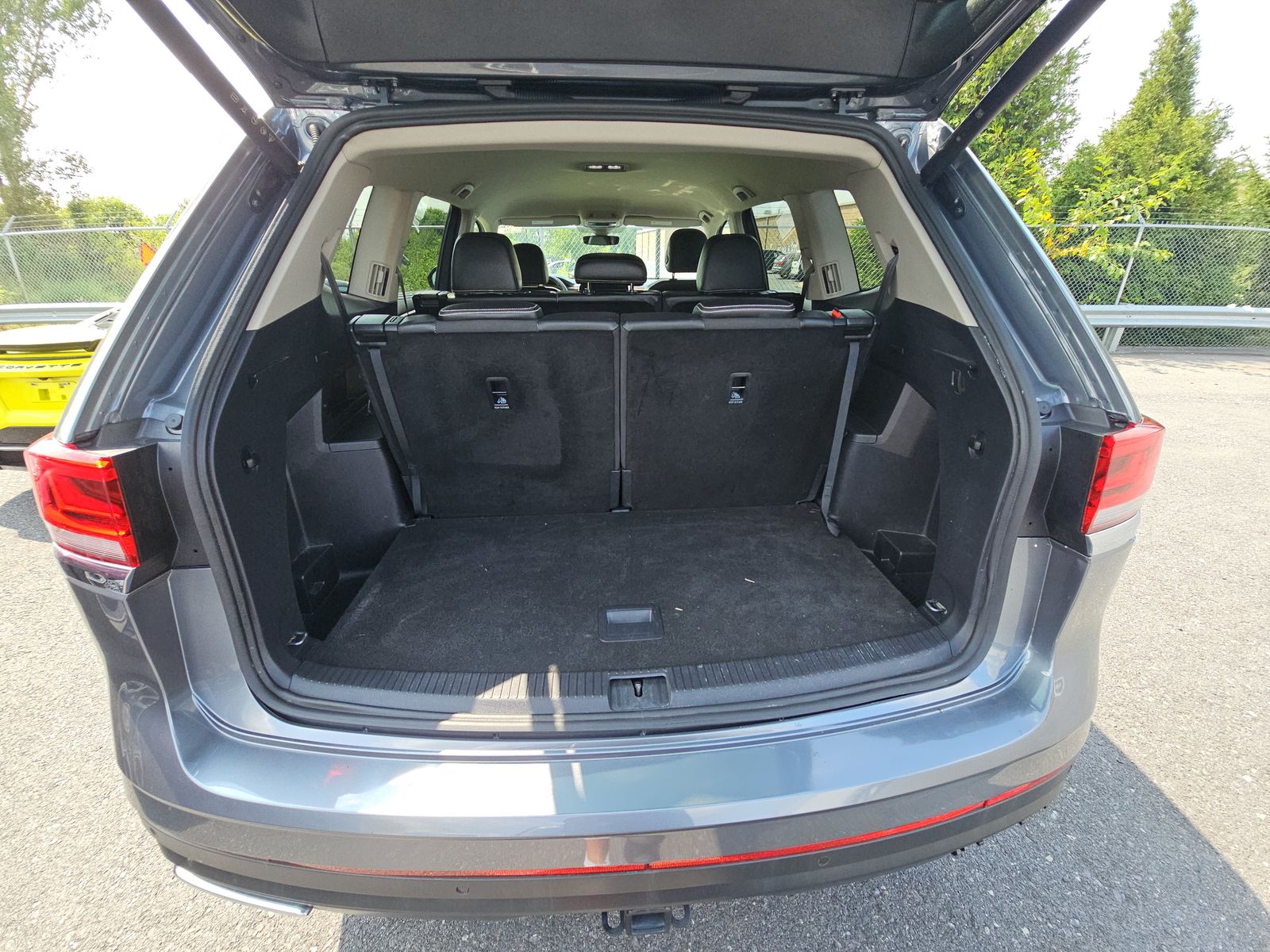 2025 Volkswagen Atlas 2.0T SE AWD