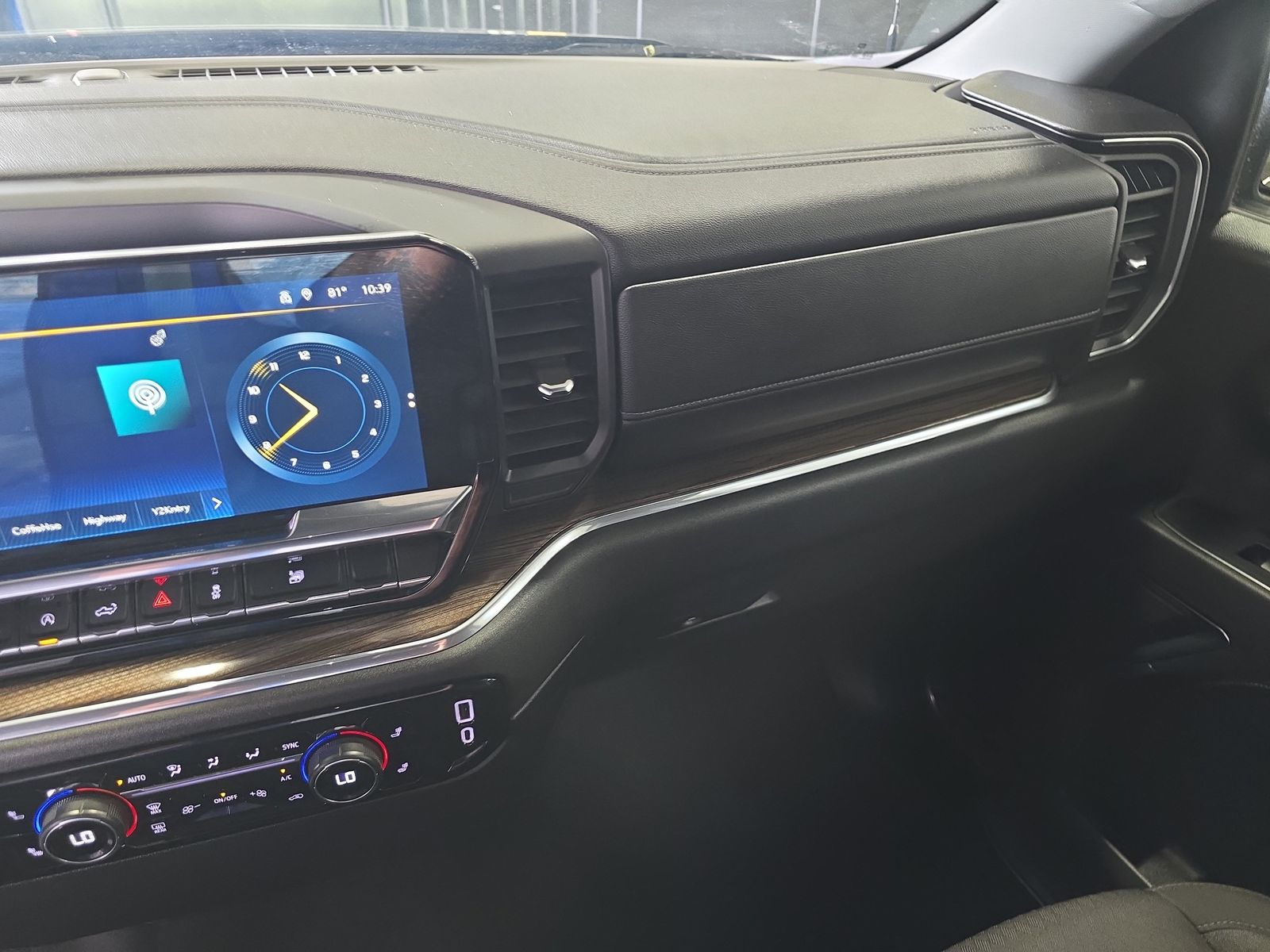 2024 Chevrolet Silverado 1500 LT AWD