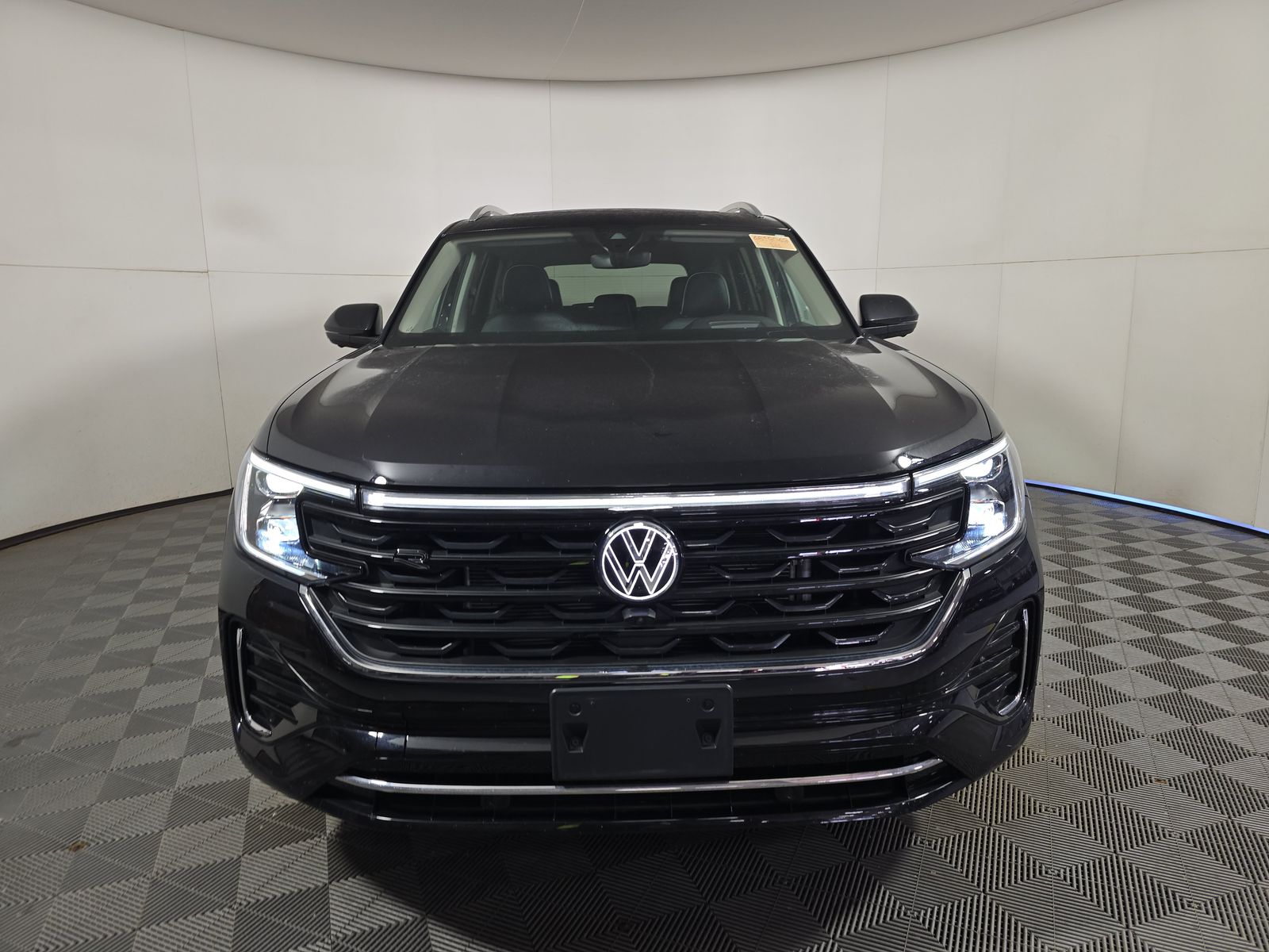 2025 Volkswagen Atlas 2.0T SEL Premium R-Line AWD
