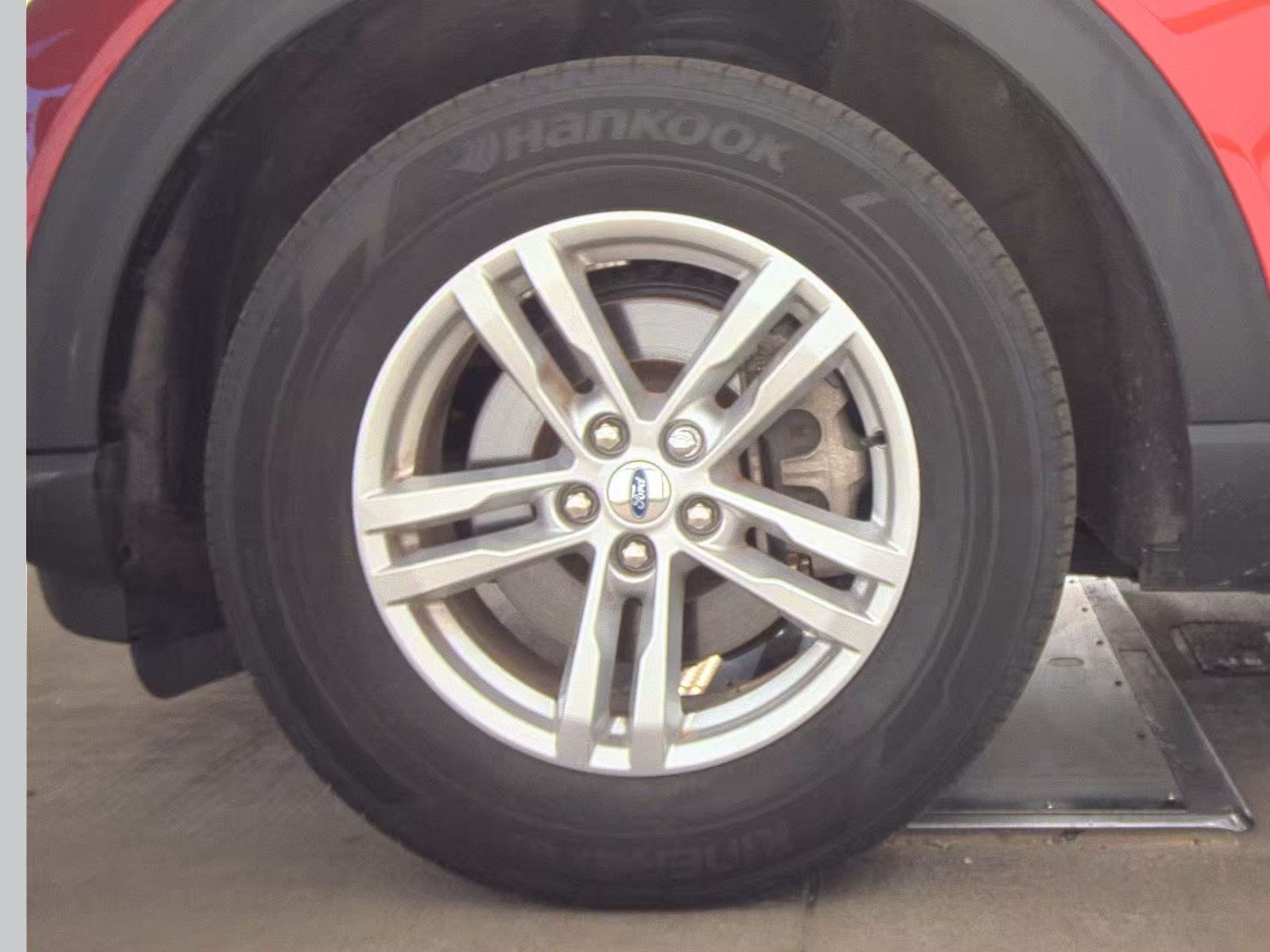 2023 Ford Explorer XLT AWD