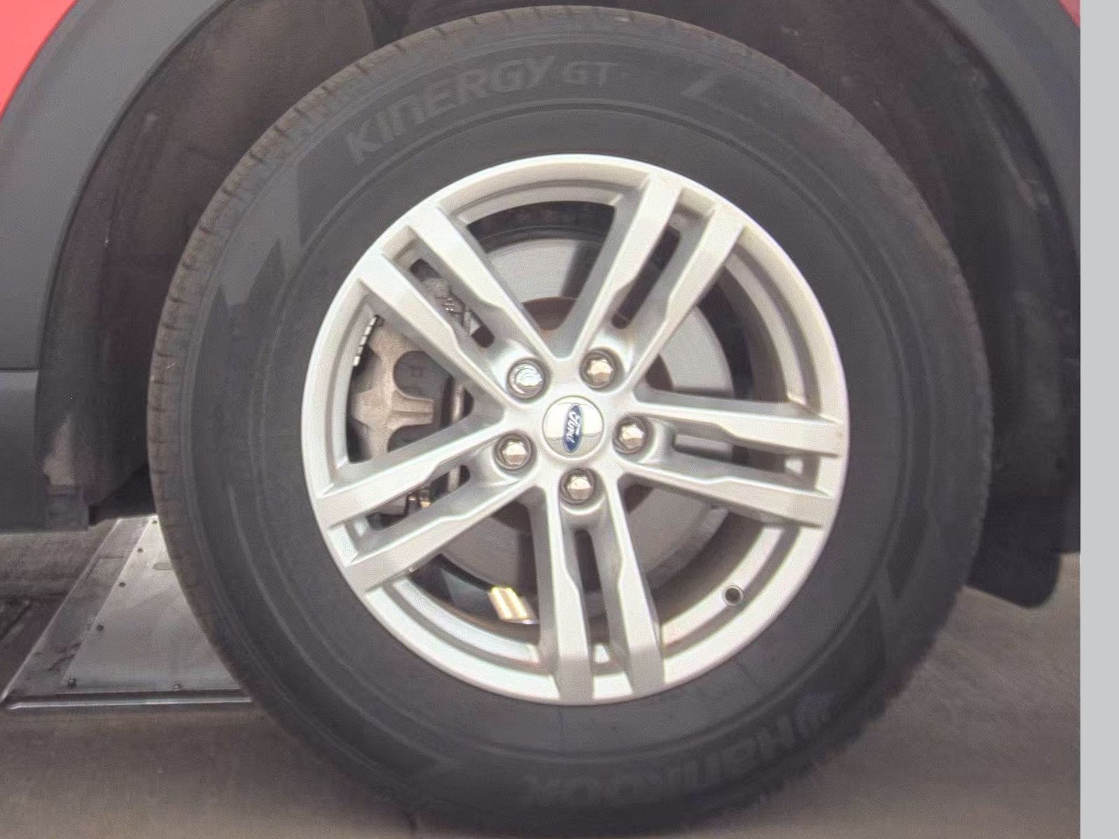 2023 Ford Explorer XLT AWD