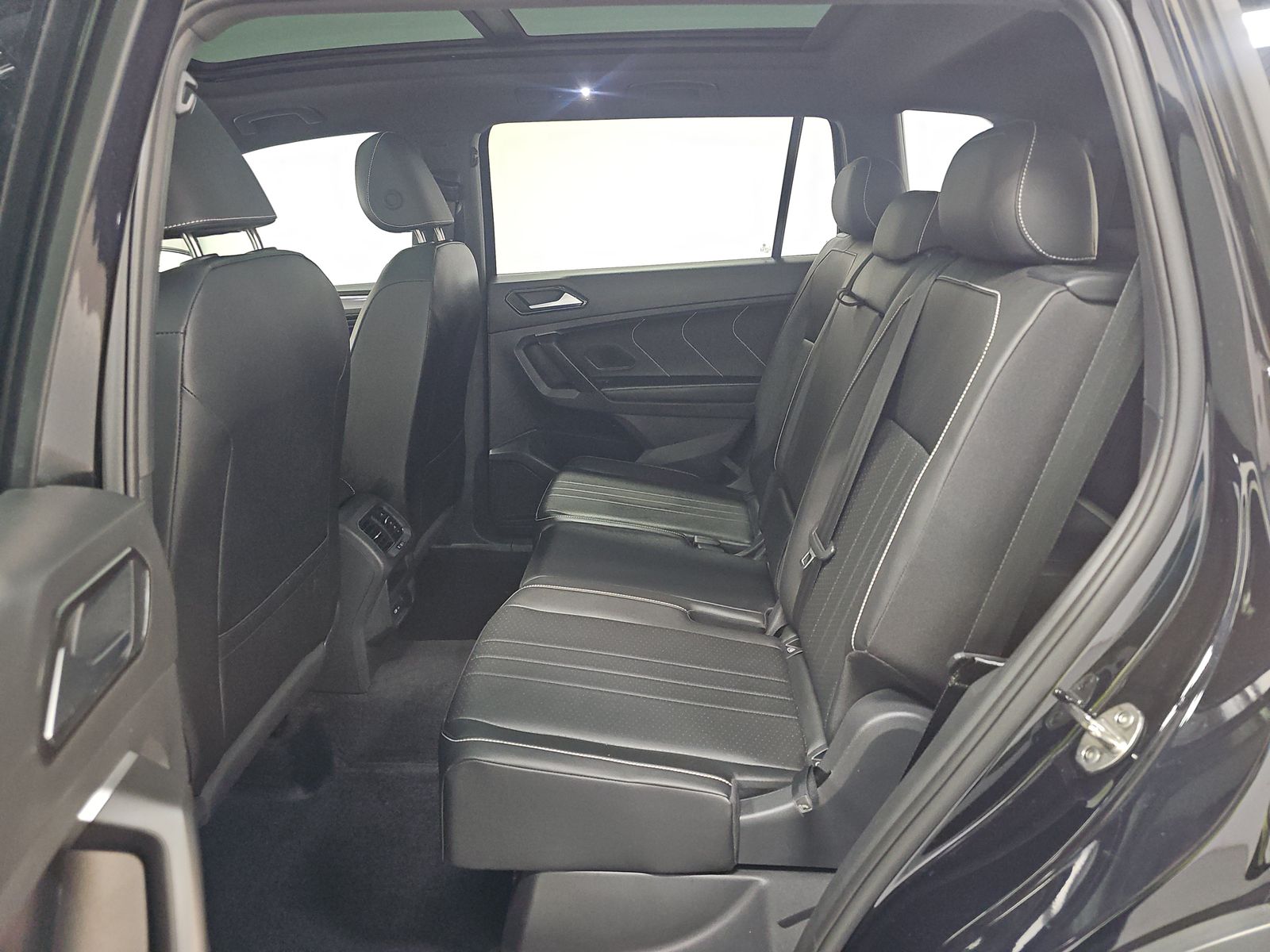 2024 Volkswagen Tiguan 2.0T SE R-Line Black FWD