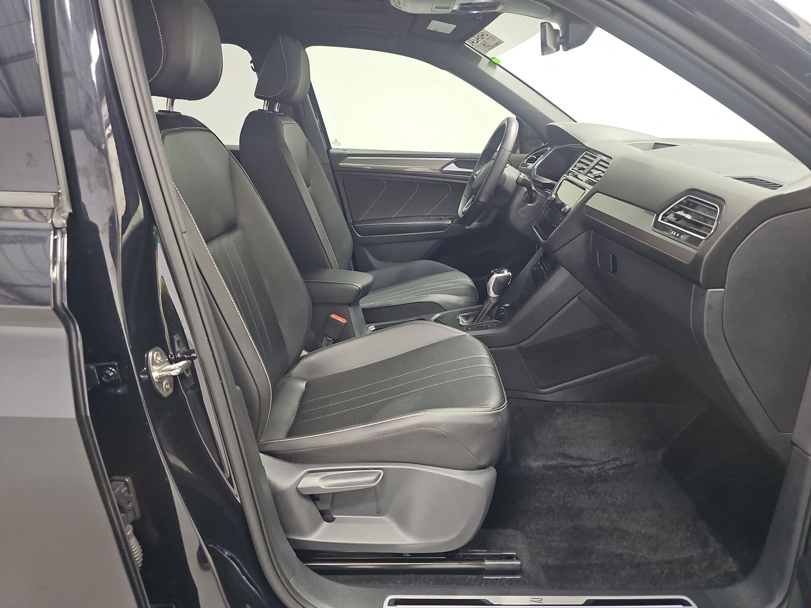 2024 Volkswagen Tiguan 2.0T SE R-Line Black FWD