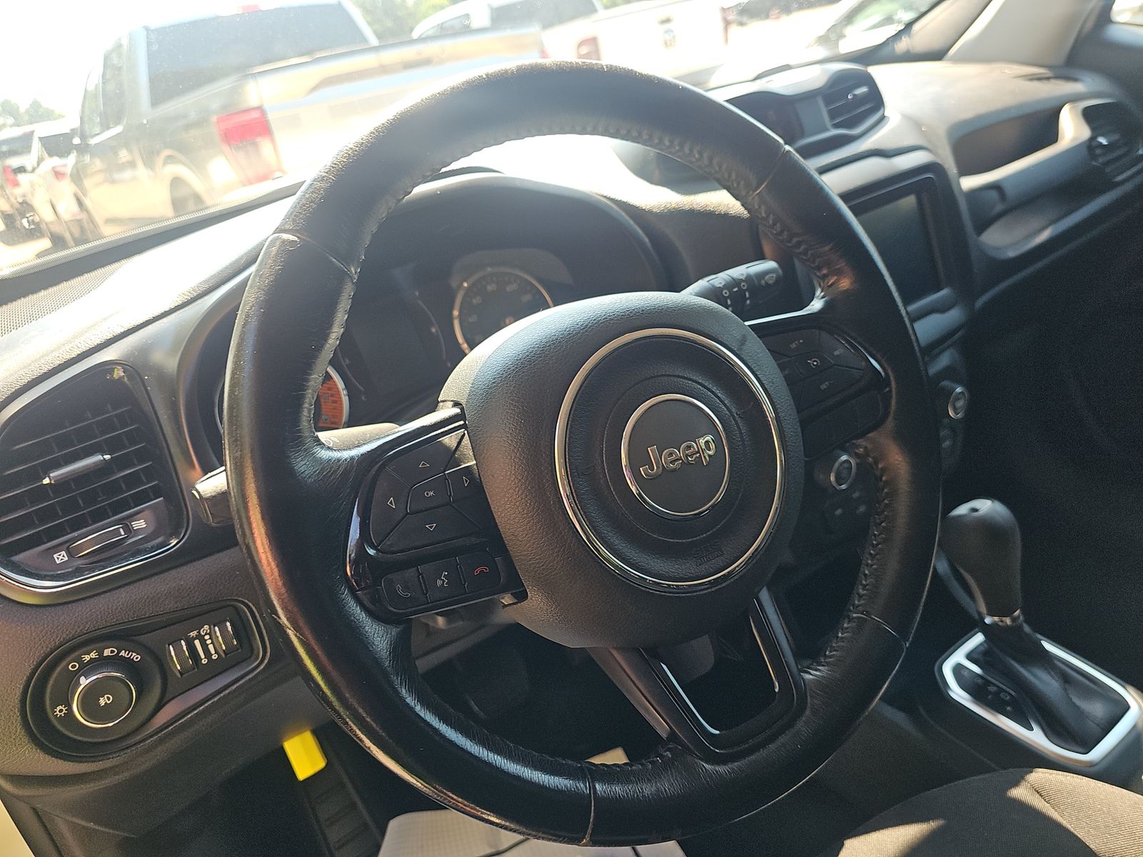 2019 Jeep Renegade Latitude Altitude Edition FWD