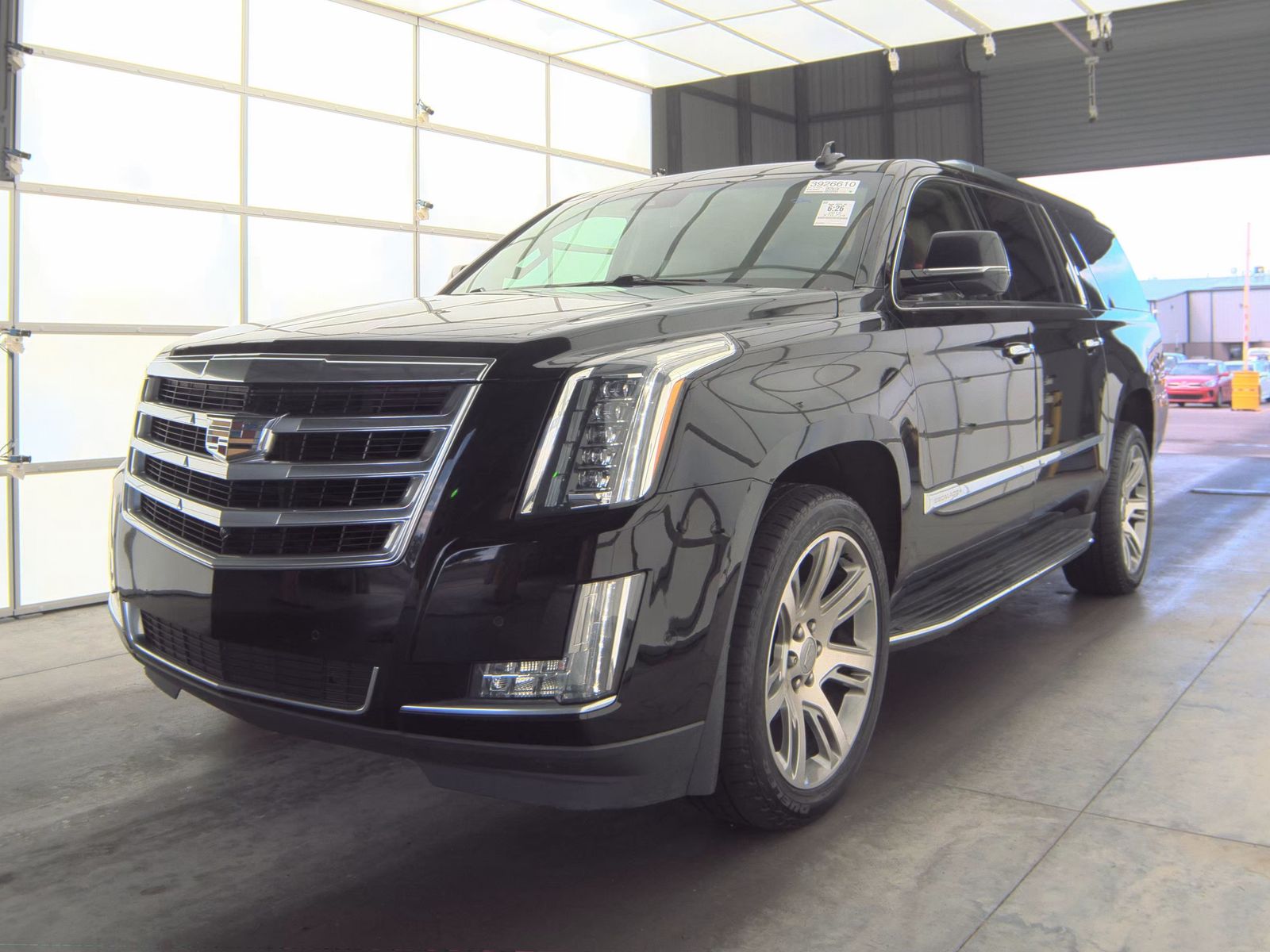 2018 Cadillac Escalade ESV Luxury AWD