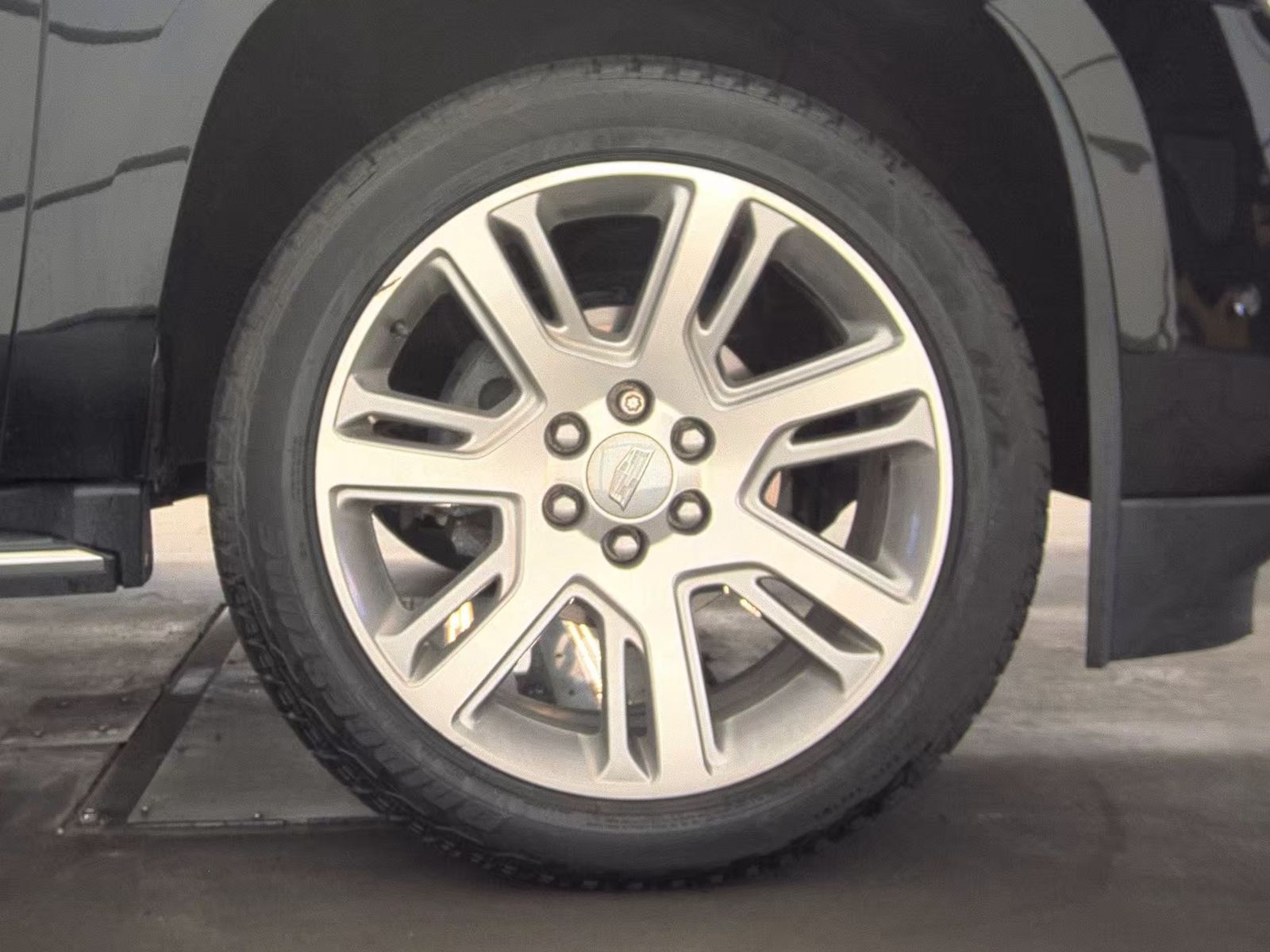 2018 Cadillac Escalade ESV Luxury AWD