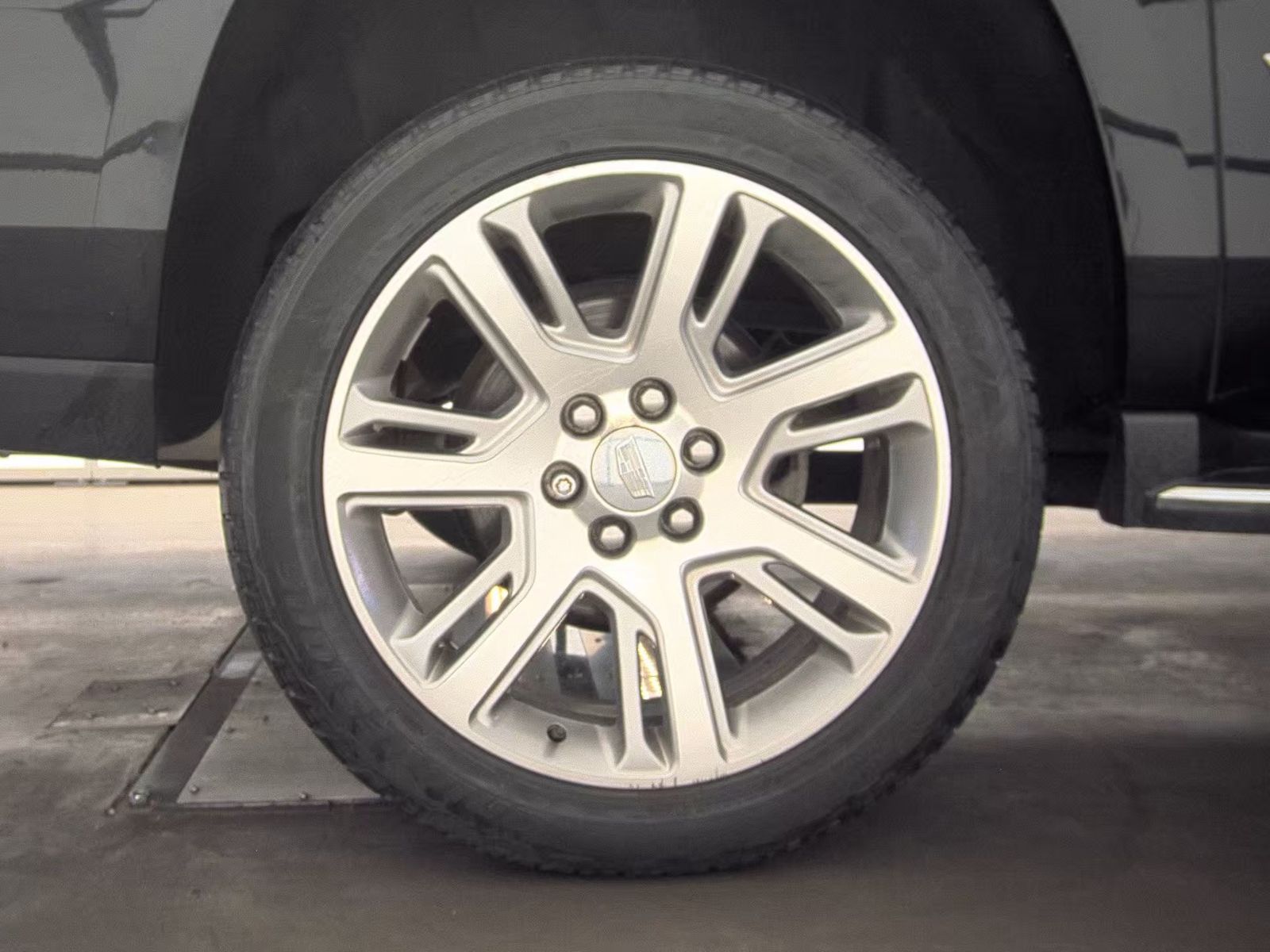 2018 Cadillac Escalade ESV Luxury AWD