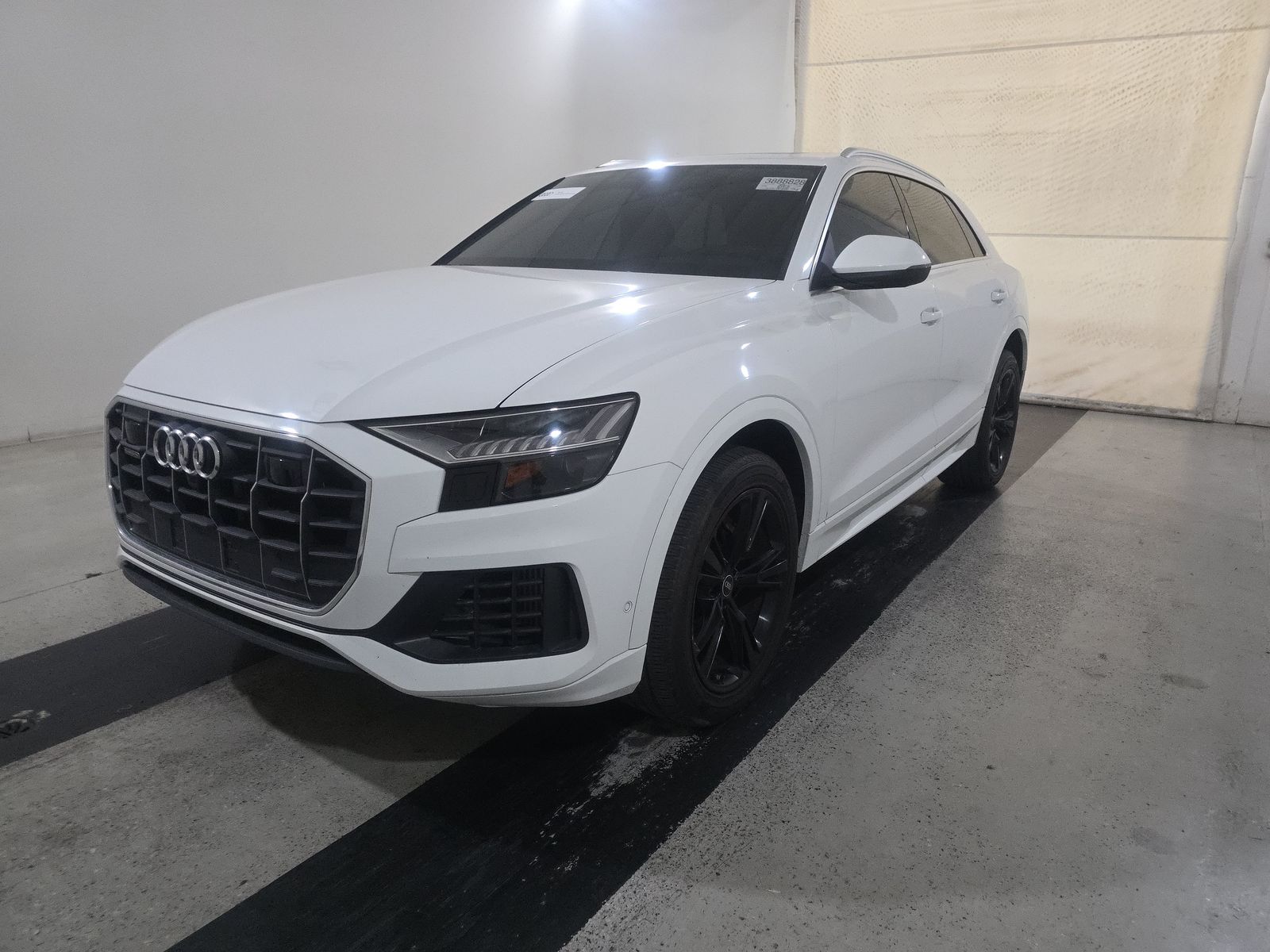 2023 Audi Q8 Premium