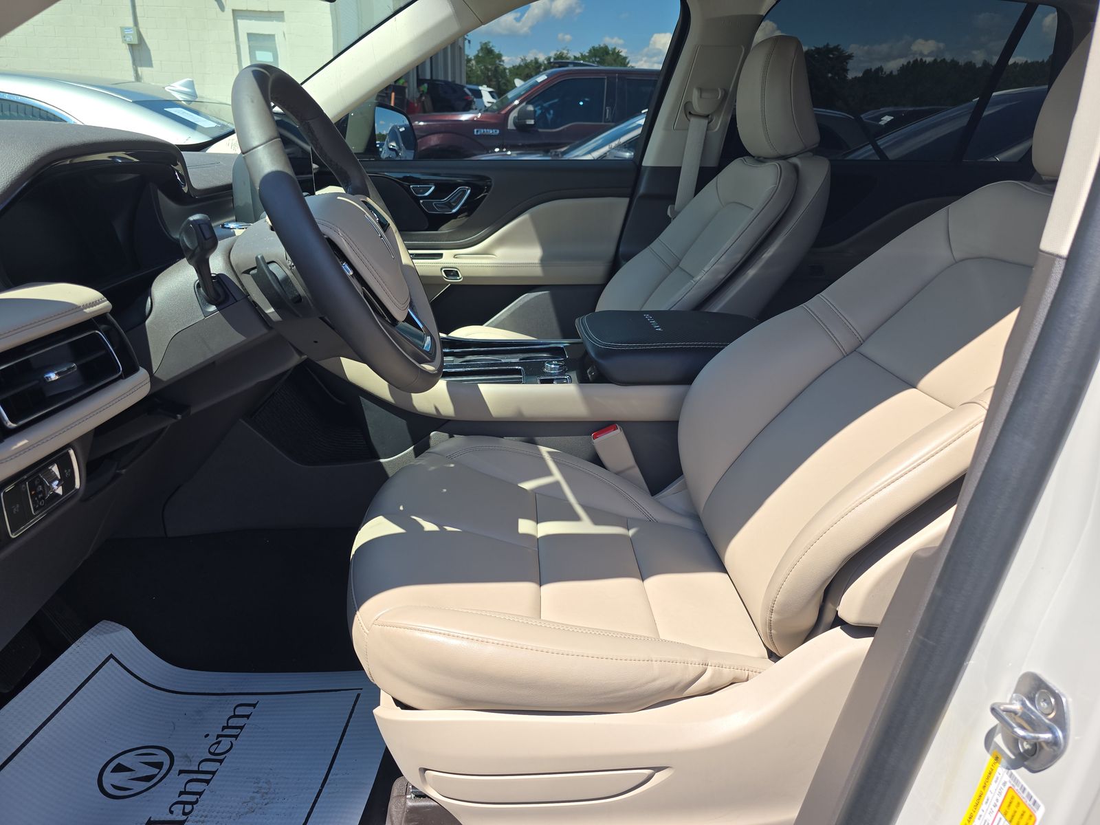 2023 Lincoln Aviator Standard AWD