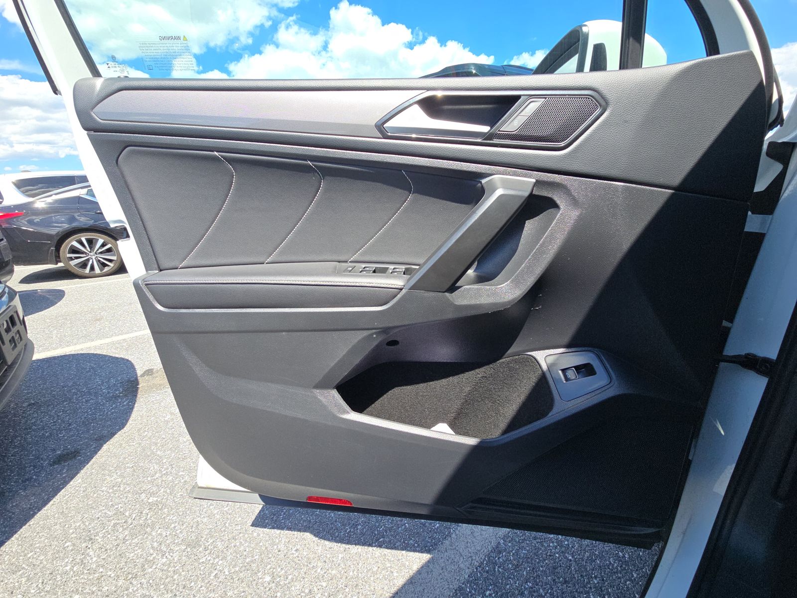 2024 Volkswagen Tiguan 2.0T SE FWD