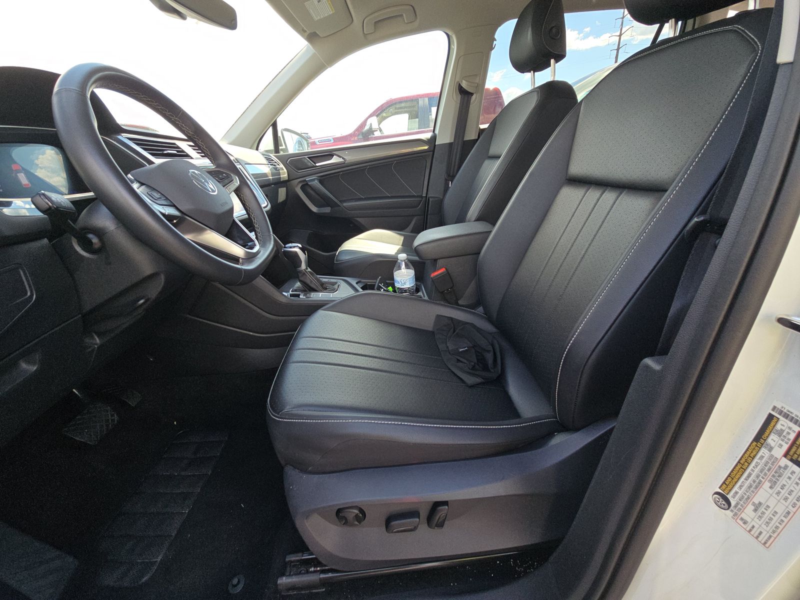 2024 Volkswagen Tiguan 2.0T SE FWD