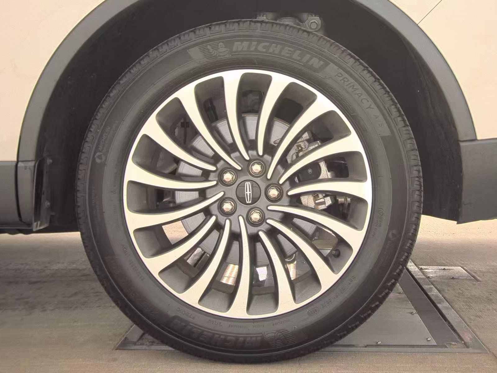 2023 Lincoln Aviator Standard AWD