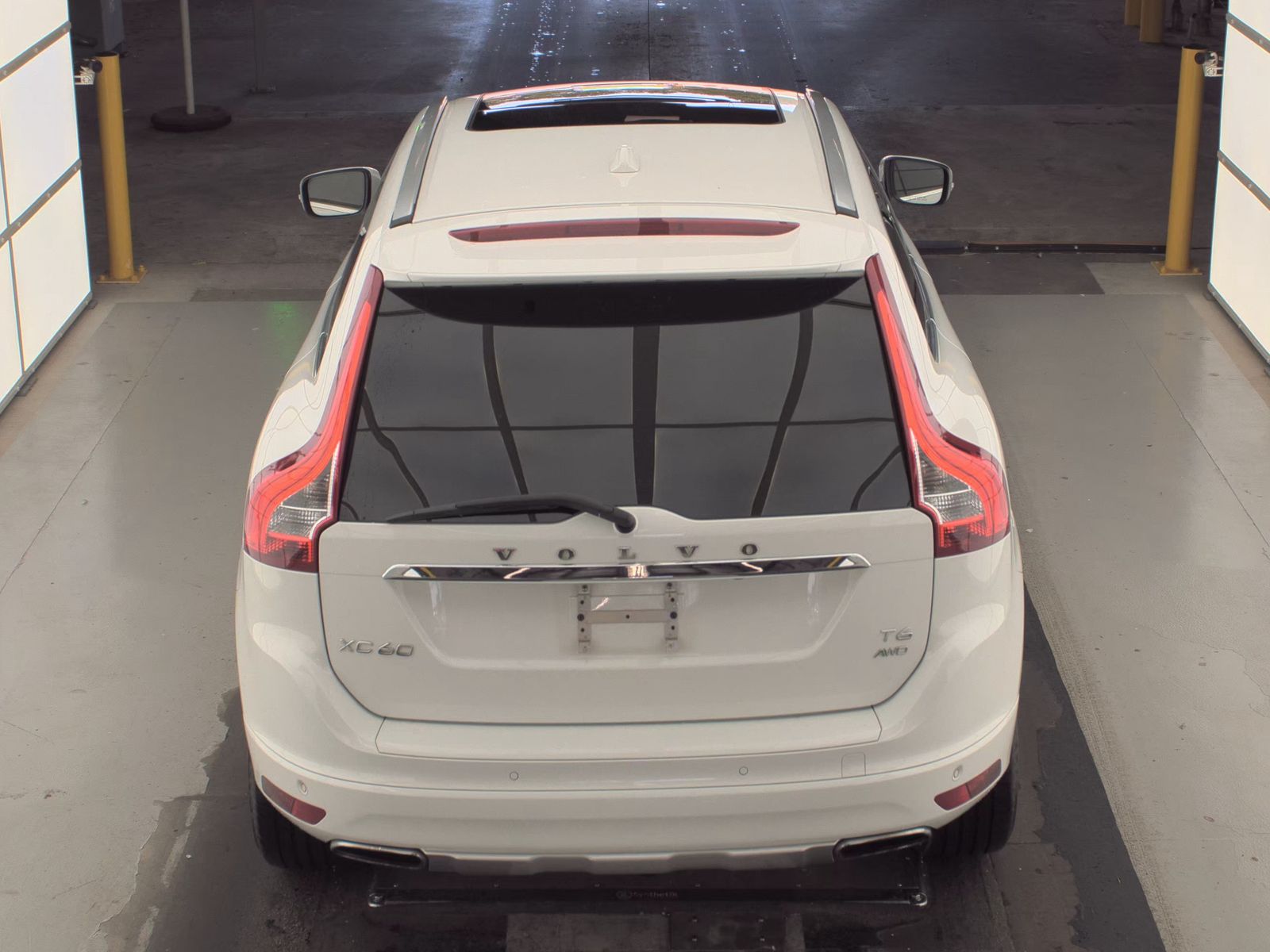 2015 Volvo XC60 T6 Platinum AWD