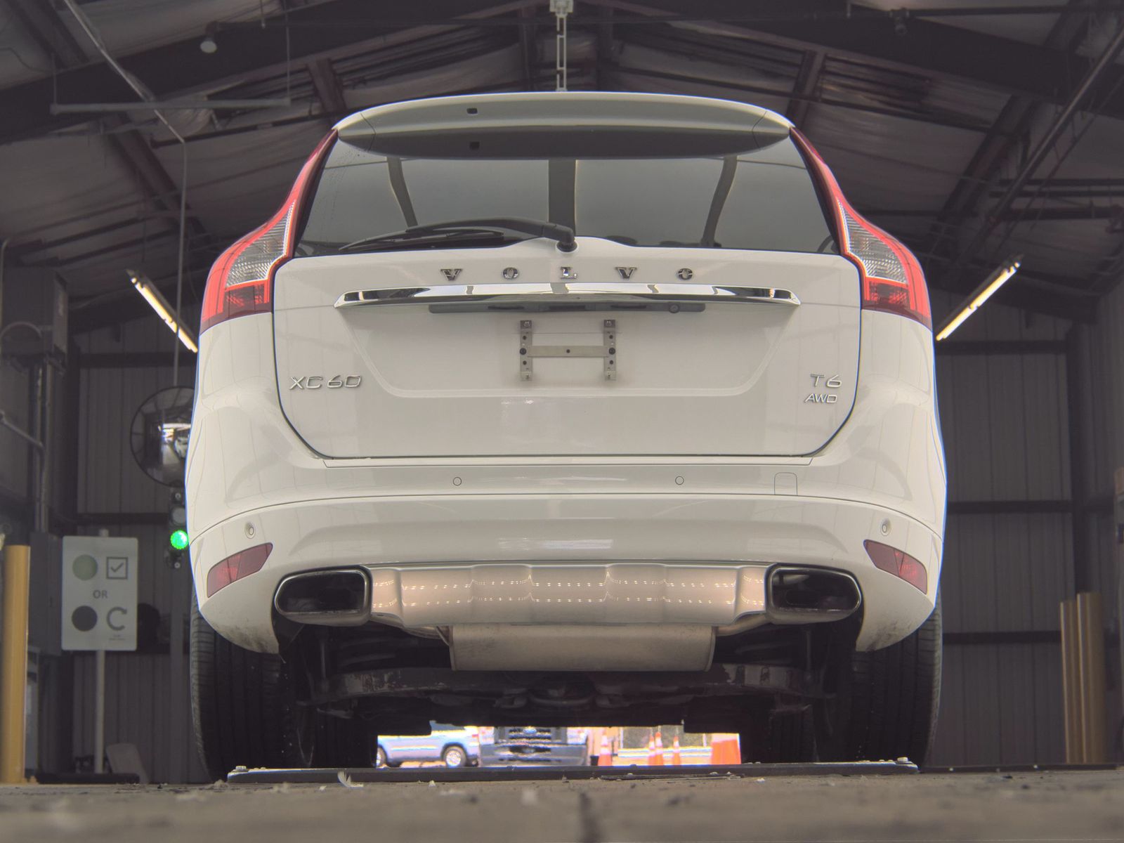 2015 Volvo XC60 T6 Platinum AWD