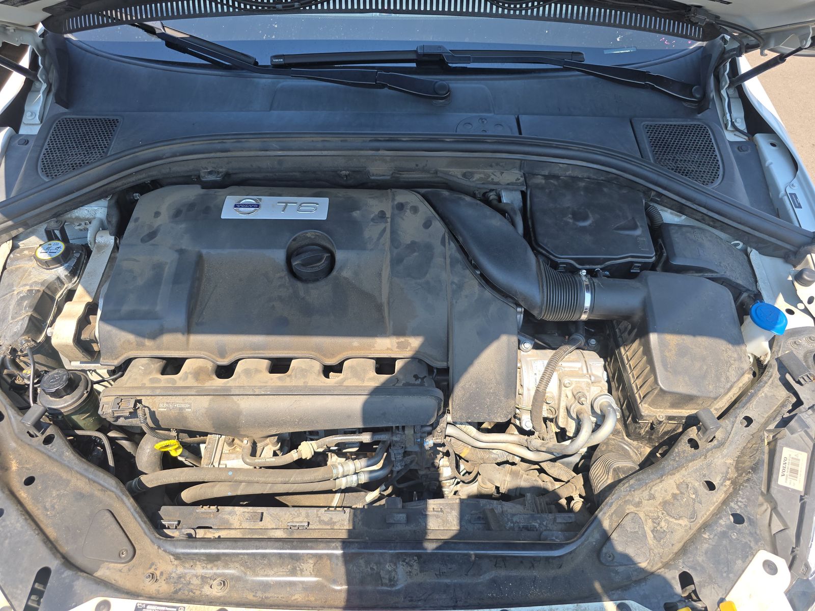 2015 Volvo XC60 T6 Platinum AWD