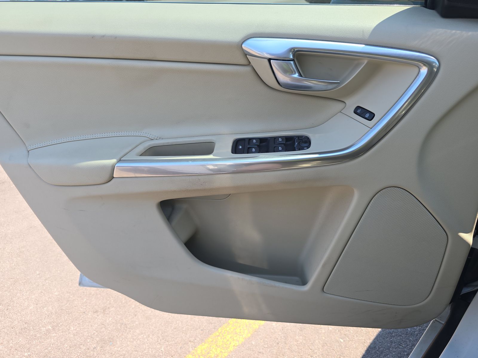 2015 Volvo XC60 T6 Platinum AWD