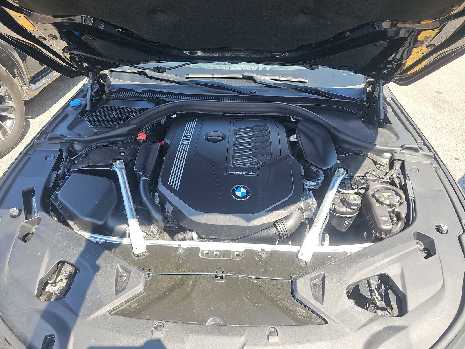 2022 BMW 8 Series 840i RWD