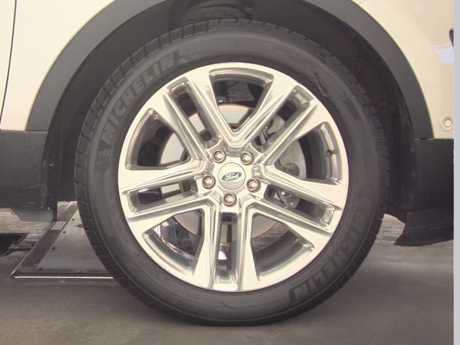 2016 Ford Explorer Limited FWD