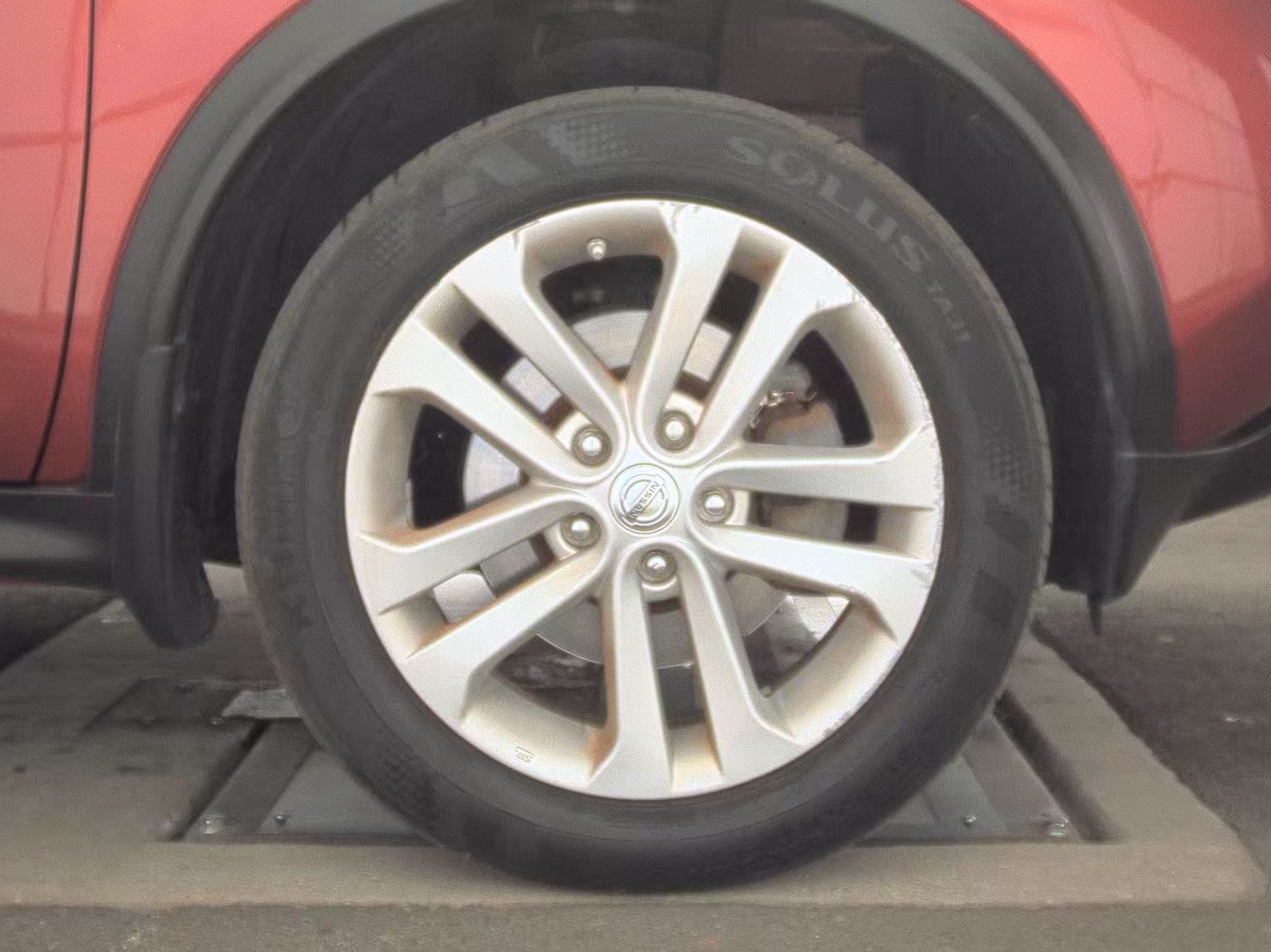 2014 Nissan JUKE SV FWD