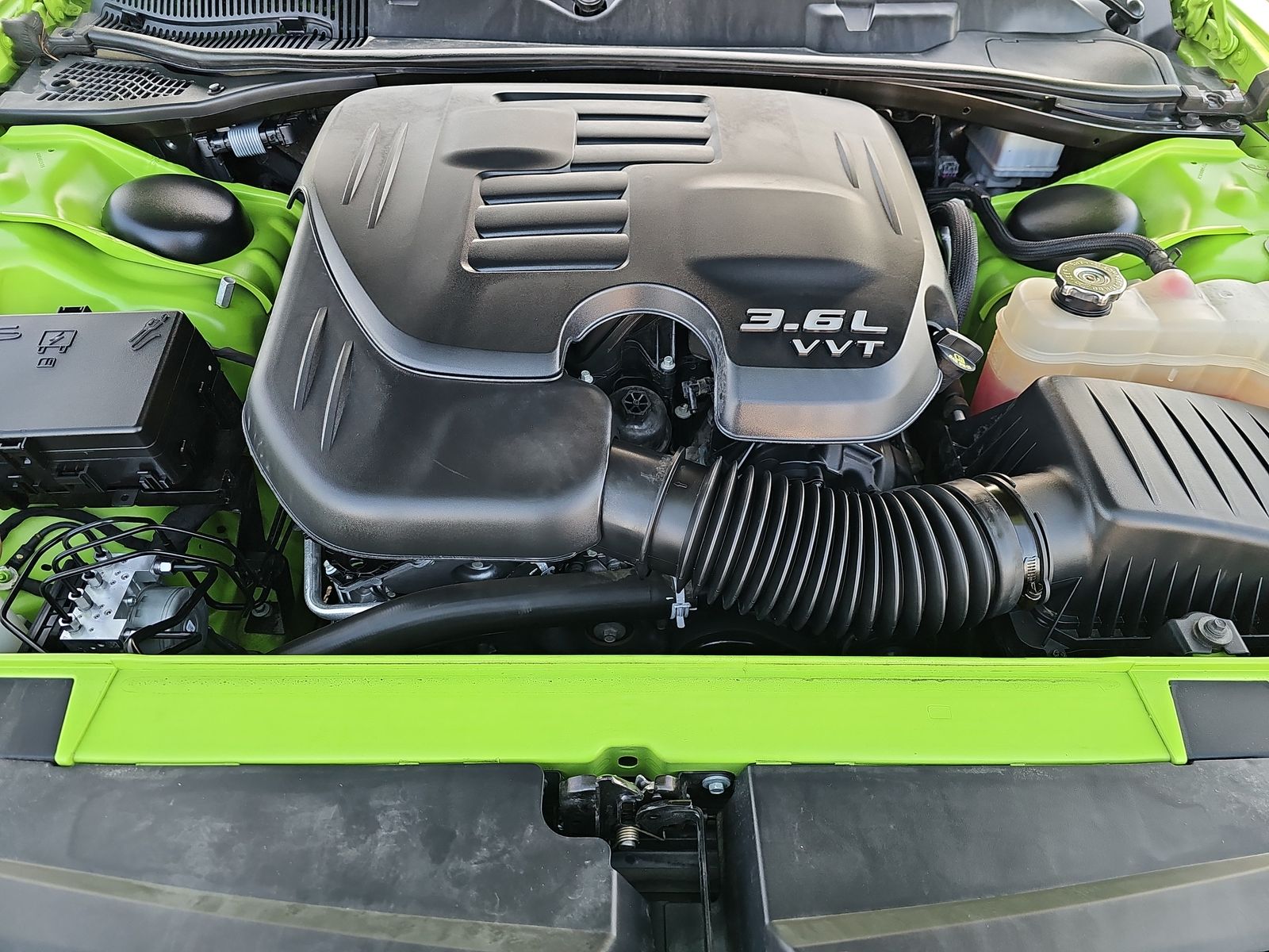 2023 Dodge Challenger SXT RWD