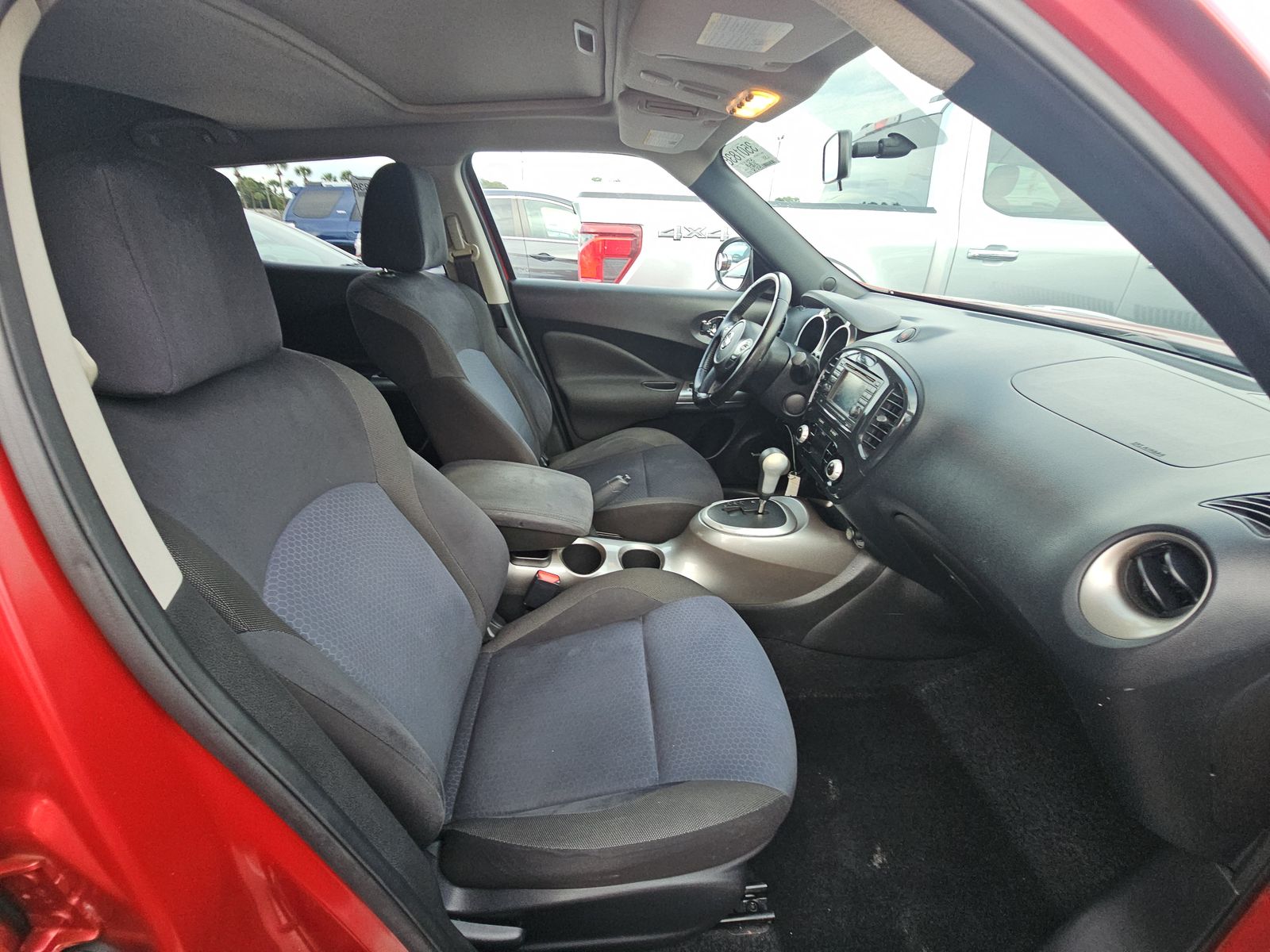 2014 Nissan JUKE SV FWD