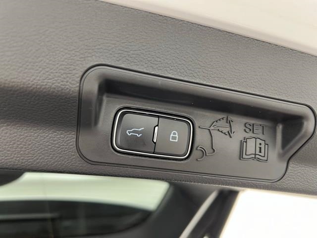 2023 Ford Explorer Limited RWD