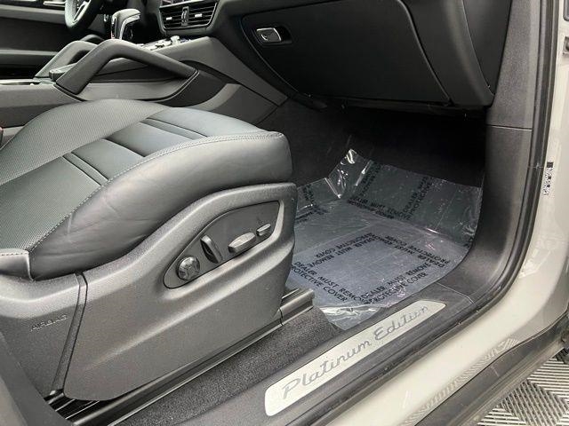2022 Porsche Cayenne Platinum Edition AWD