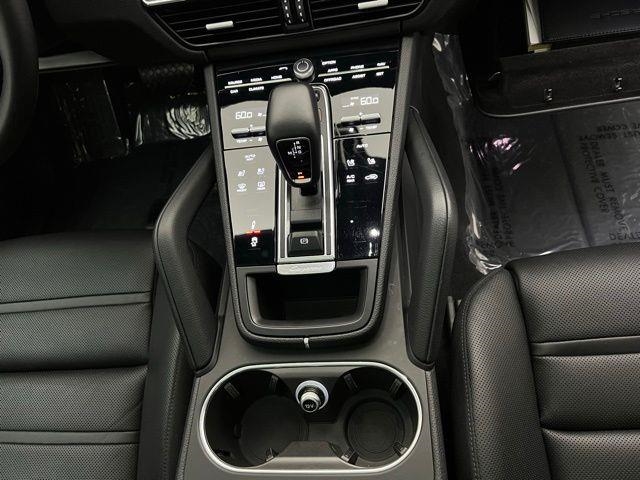 2022 Porsche Cayenne Platinum Edition AWD
