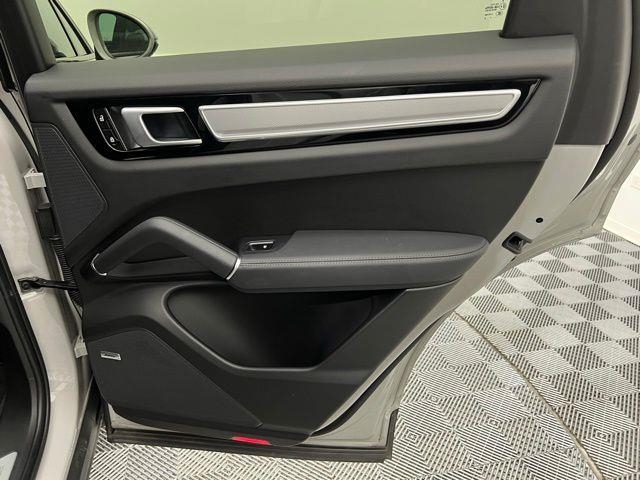 2022 Porsche Cayenne Platinum Edition AWD