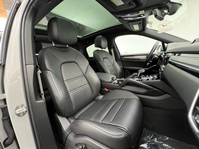 2022 Porsche Cayenne Platinum Edition AWD