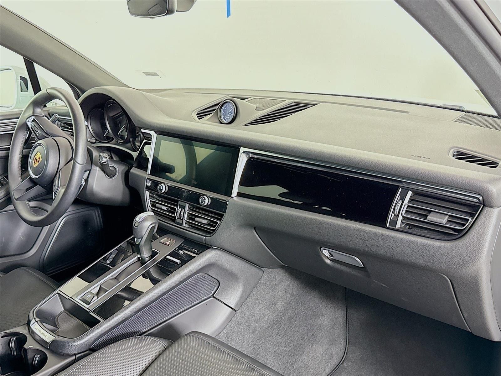 2024 Porsche Macan Base AWD