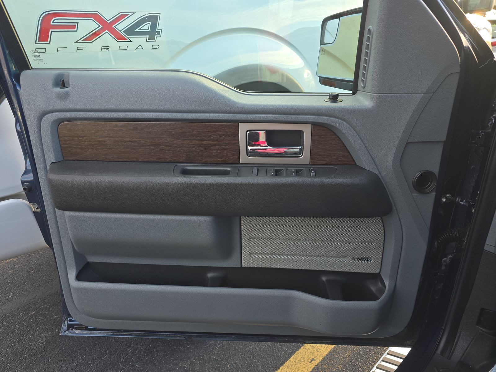 2013 Ford F-150 Lariat RWD