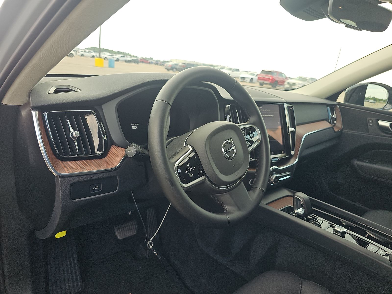 2024 Volvo XC60 B5 Plus AWD
