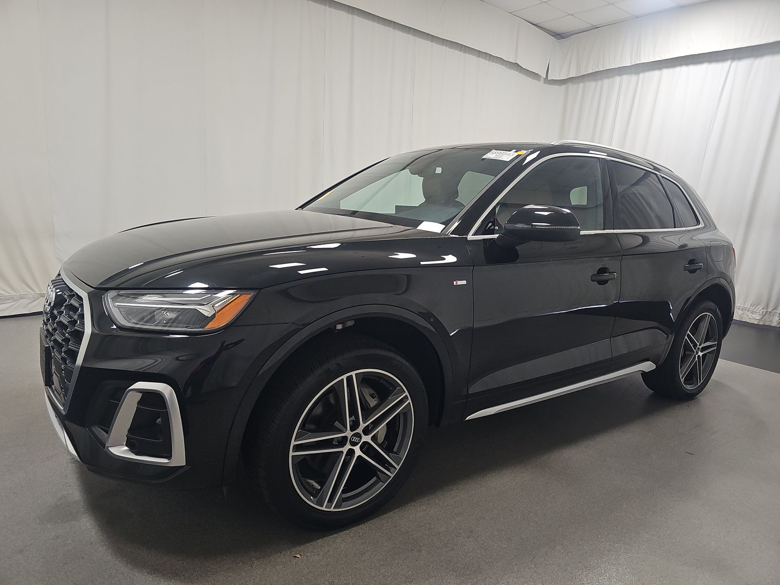 2022 Audi Q5 e Plug-In Hybrid S line Premium Plus AWD