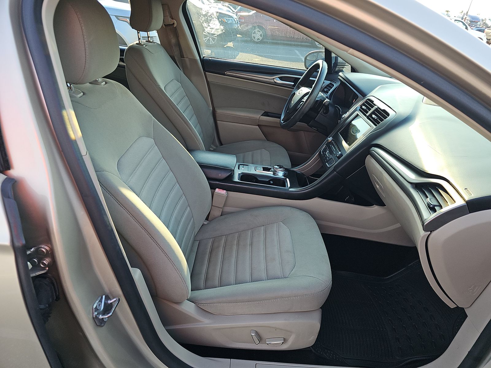 2018 Ford Fusion SE FWD