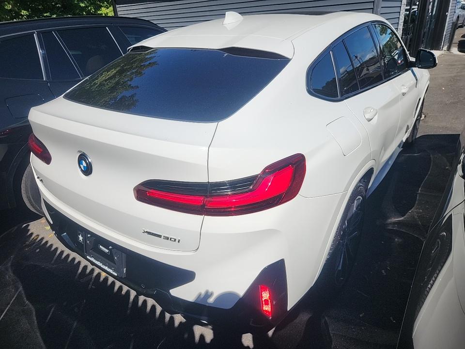 2023 BMW X4 xDrive30i AWD