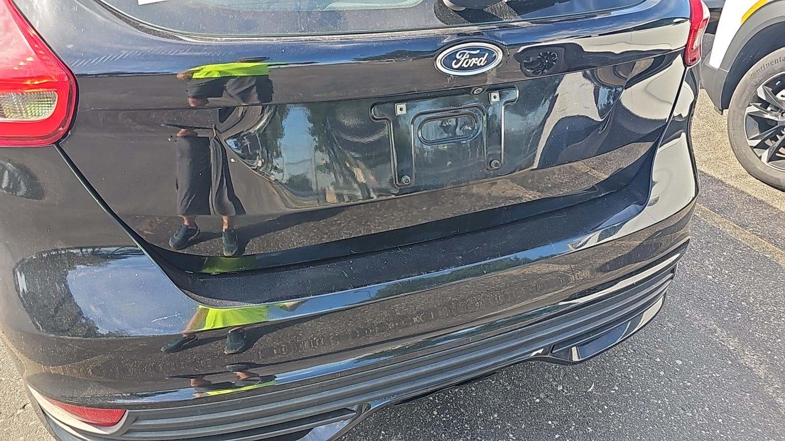 2016 Ford Focus ST FWD